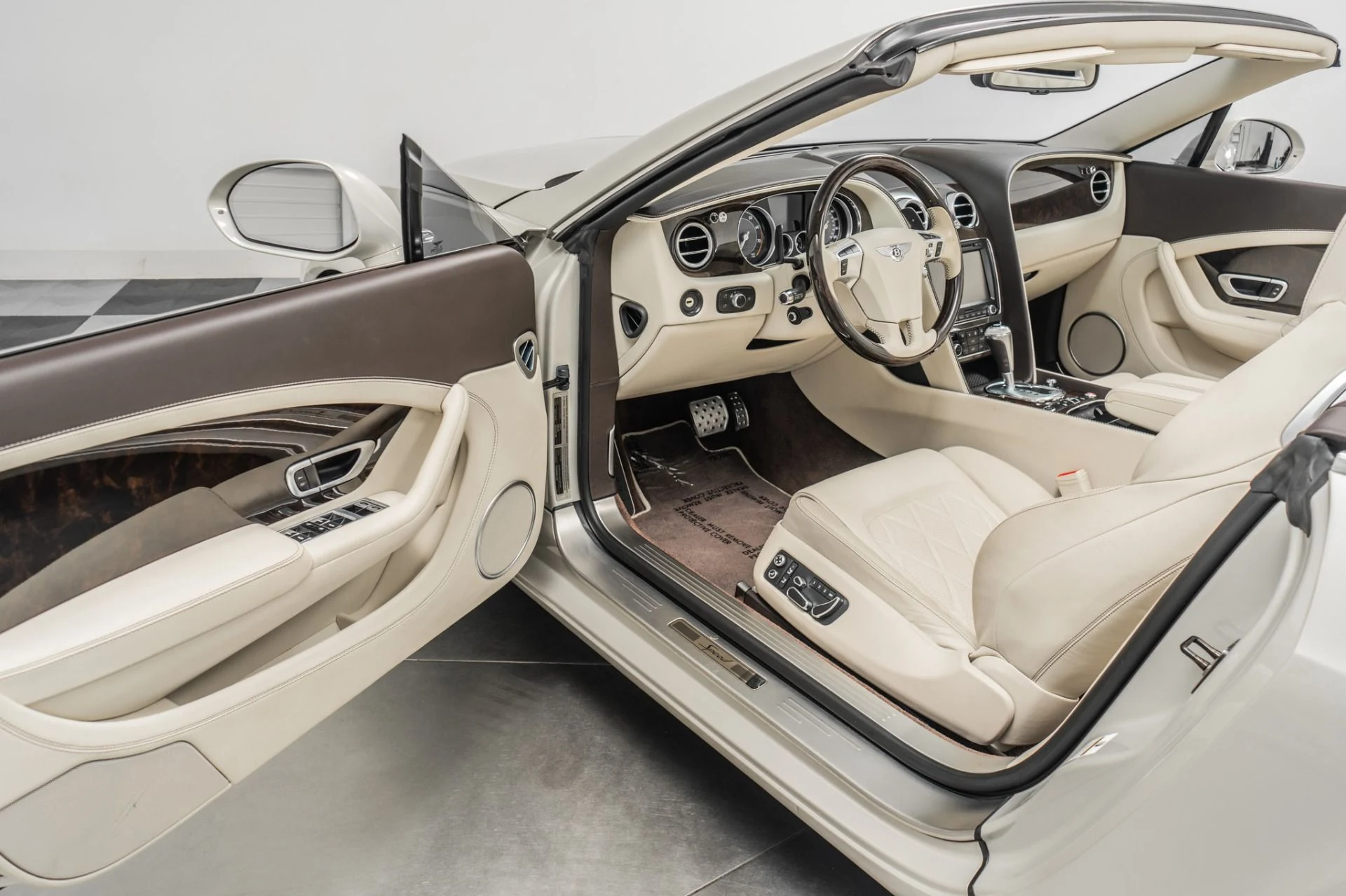 mph022_2111680581_Used_2014_Bentley_Continental_GTC_Speed_Low_Miles_Extended_Veneers_Classic_Color_Combination_1785352164_f0de6537fd