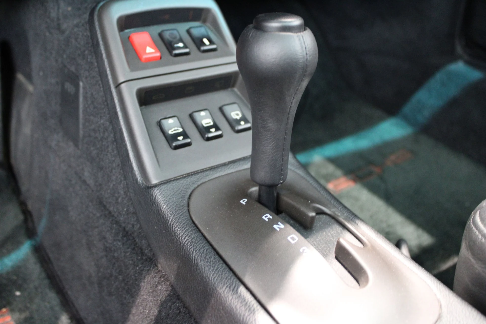 mph022_2124630399_b767bdf5bcc6ed738c563736b90ee294x_aaf44f575c