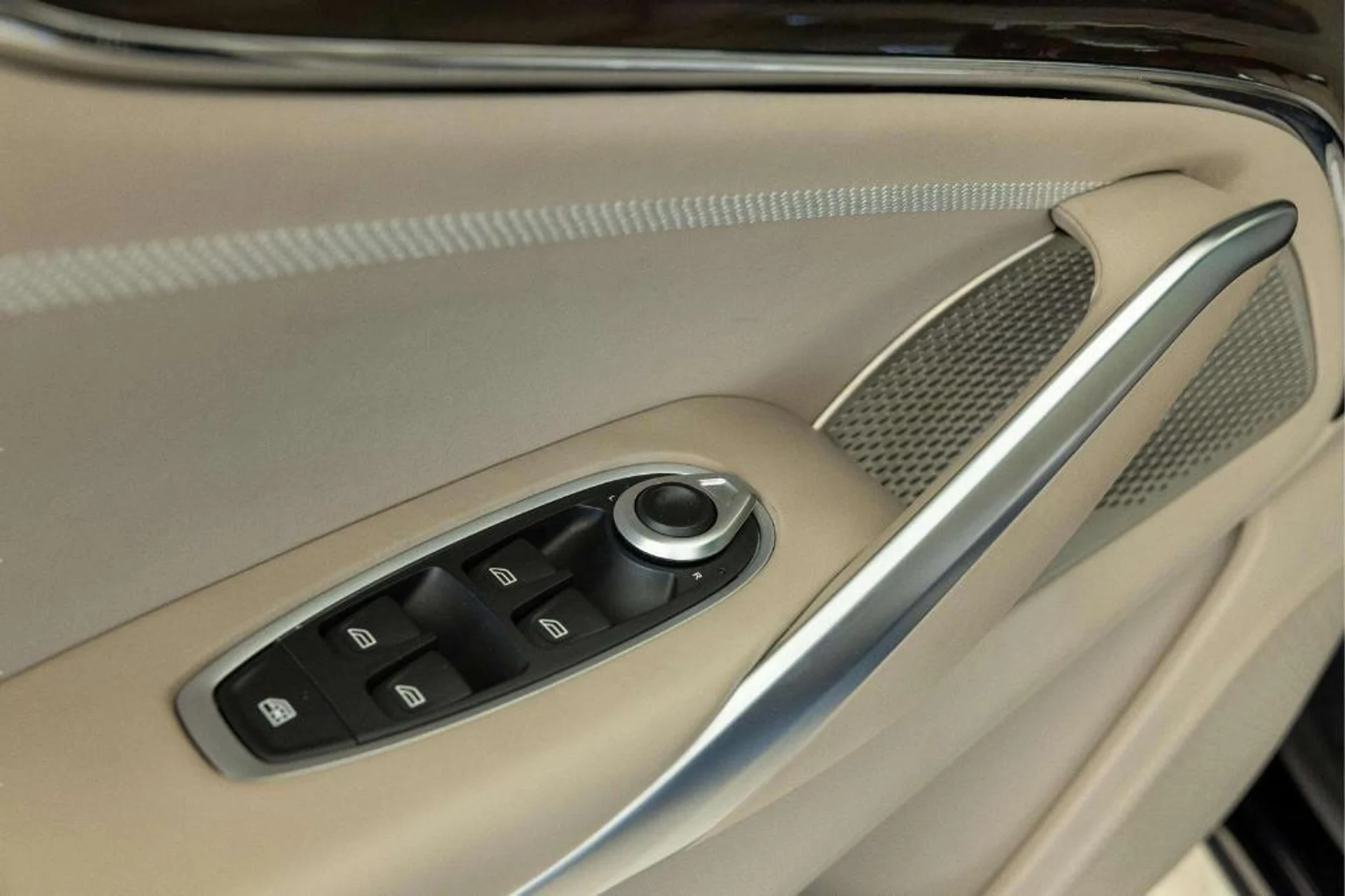 mph022_2133536400_g3t3qsyl_Hycq_Fg375p_Fpn3pd74_Q_7f625c8191