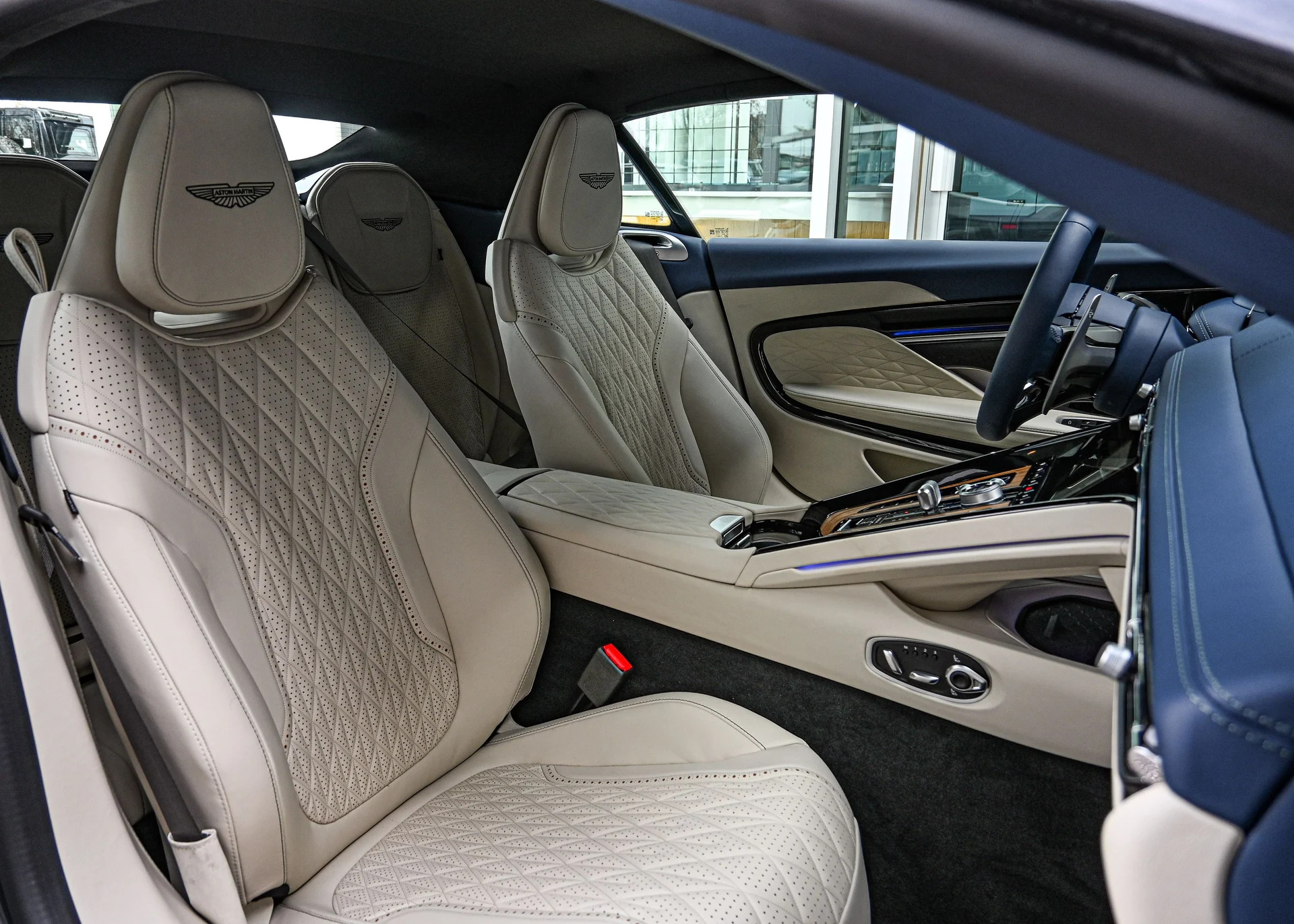 mph022_2134095398_0bc76b21_db5a_402e_9b71_3f3130767cef_ac5b1ed2ba