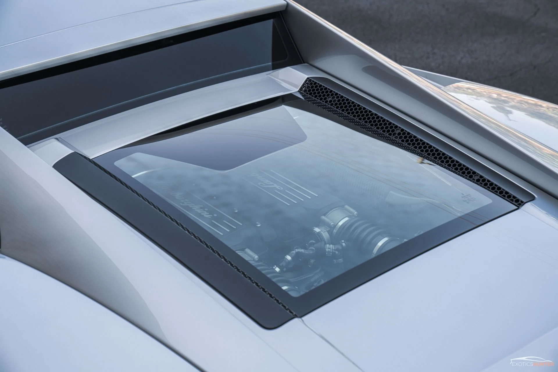 mph022_2137073503_Used_2010_Lamborghini_Gallardo_LP_560_4_in_Grigio_Telasso_w_Carbon_Ceramic_Brakes_1762876983_e640717668