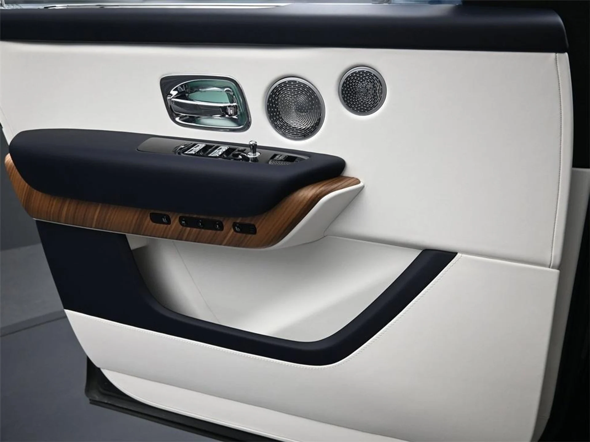 mph022_2143469066_r_LN_Hcn8e_T5_Gt2e_MK_Zu_PM_7_LG_8_TL_4_bc2dcc7e02