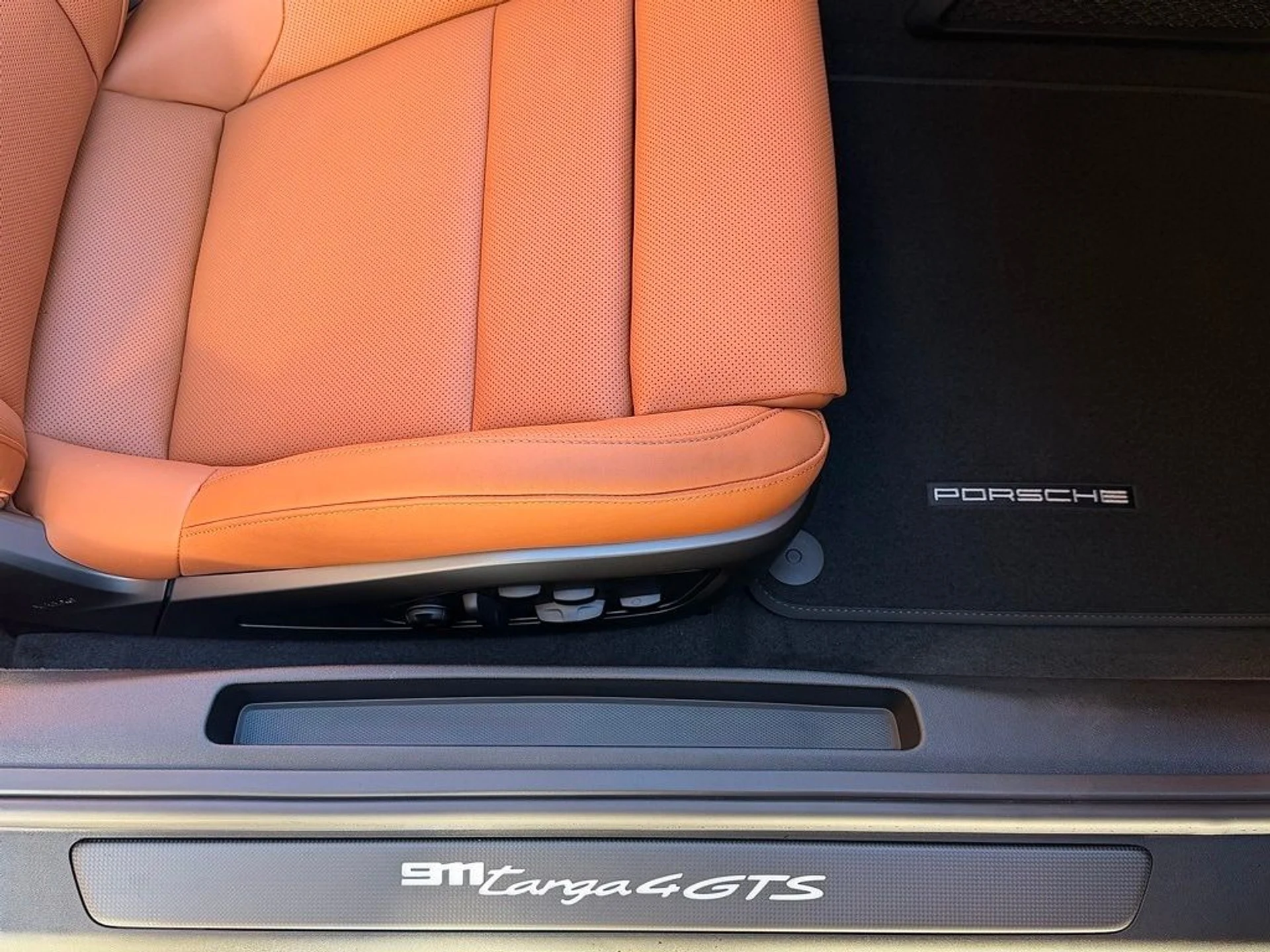 mph022_2143709763_47970613f8c6d58965d365e92a443ef3x_6761d69af2