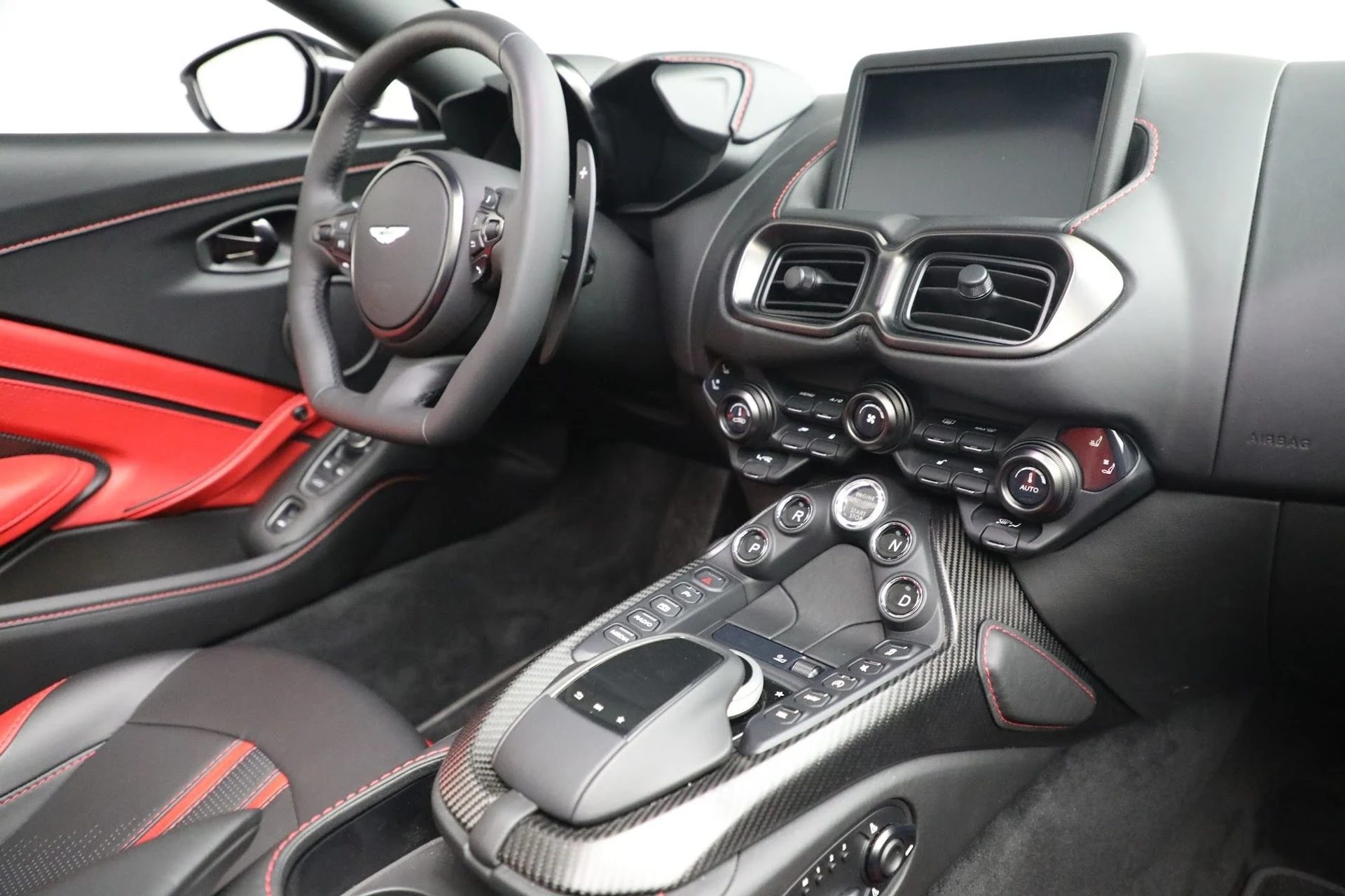 mph022_214400759_Used_2021_Aston_Martin_Vantage_Roadster_7d60a3a28e