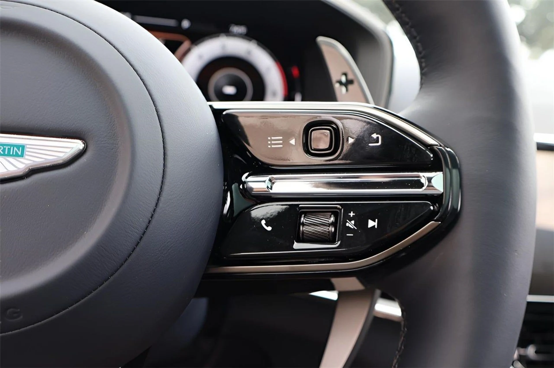 mph022_2144028451_23_fb0f7745f1