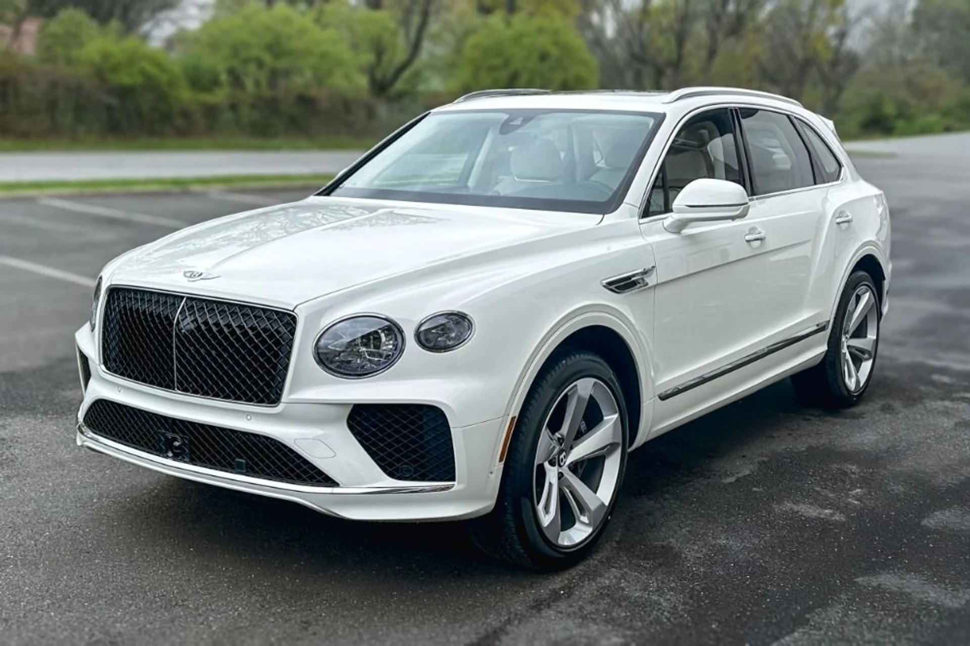mph022_2146936634_New_2026_Bentley_Bentayga_1777900453_70db1e0600