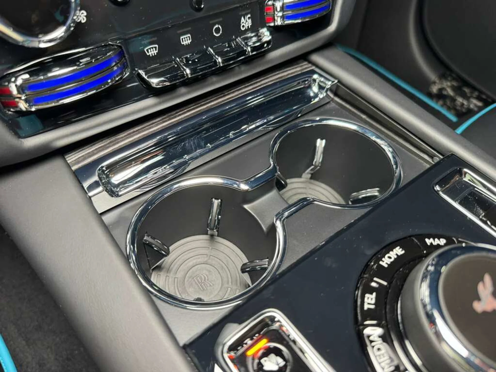 mph022_215026593_e3694ec9978f7daafffb1238450afb86_b58cd4db3c