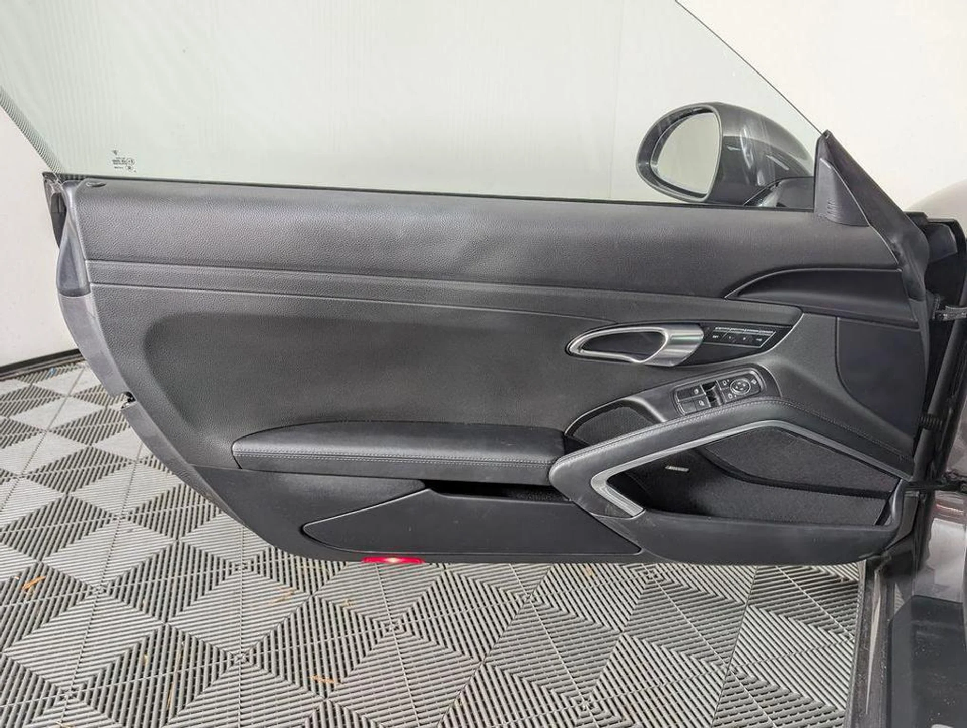 mph022_2159137013_n_XVN_Ss5mky_I2_Ly7_D6yy5_N_TXX_5c_080f2f9be7