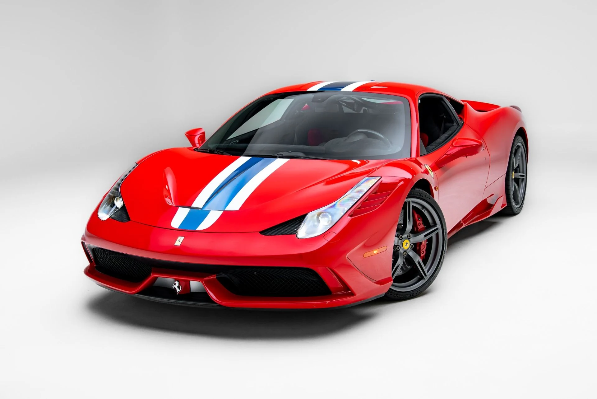 mph022_2164686992_Used_2015_Ferrari_458_Speciale_1777334454_e4bb2be86e