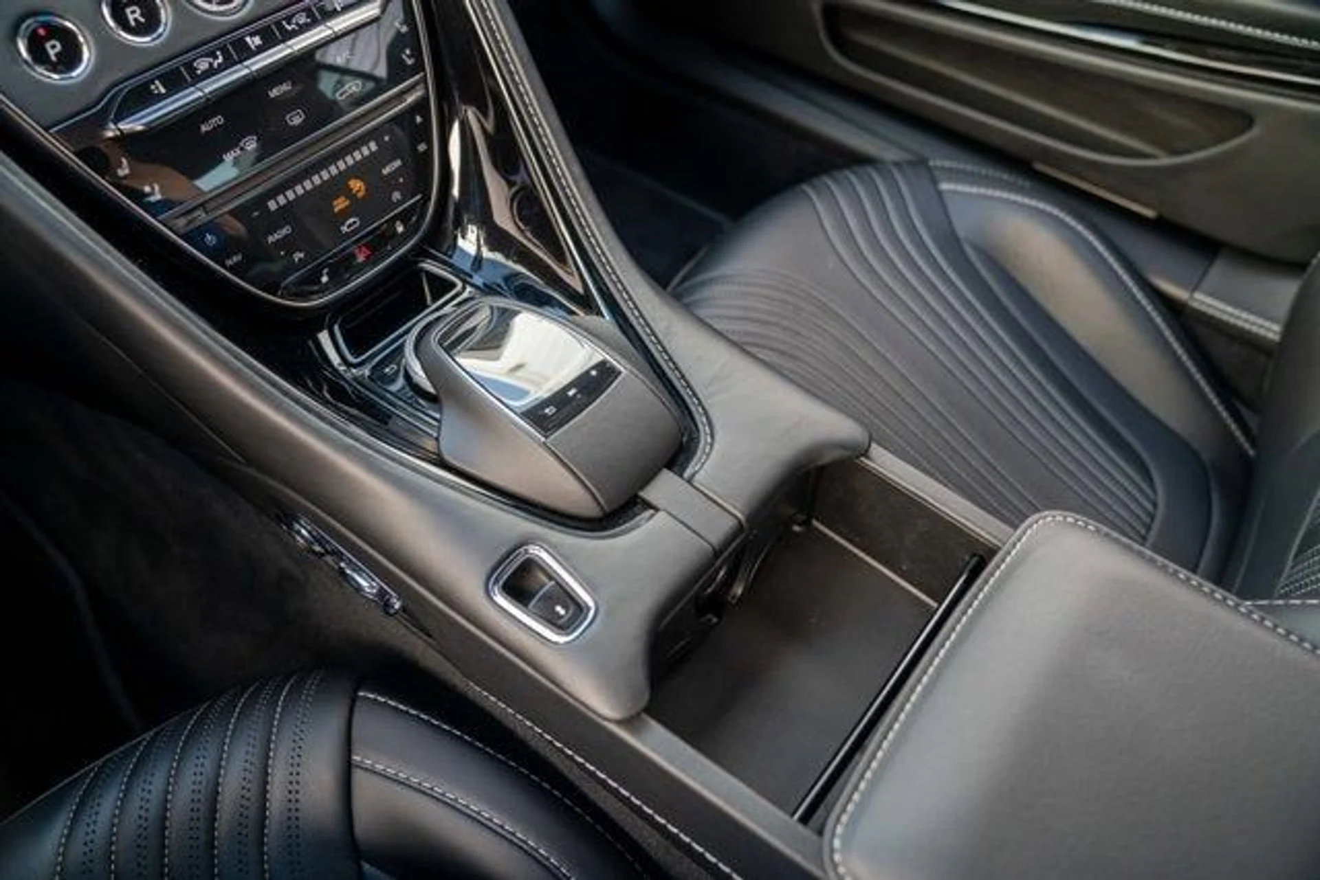 mph022_2166389657_23_37364994d0