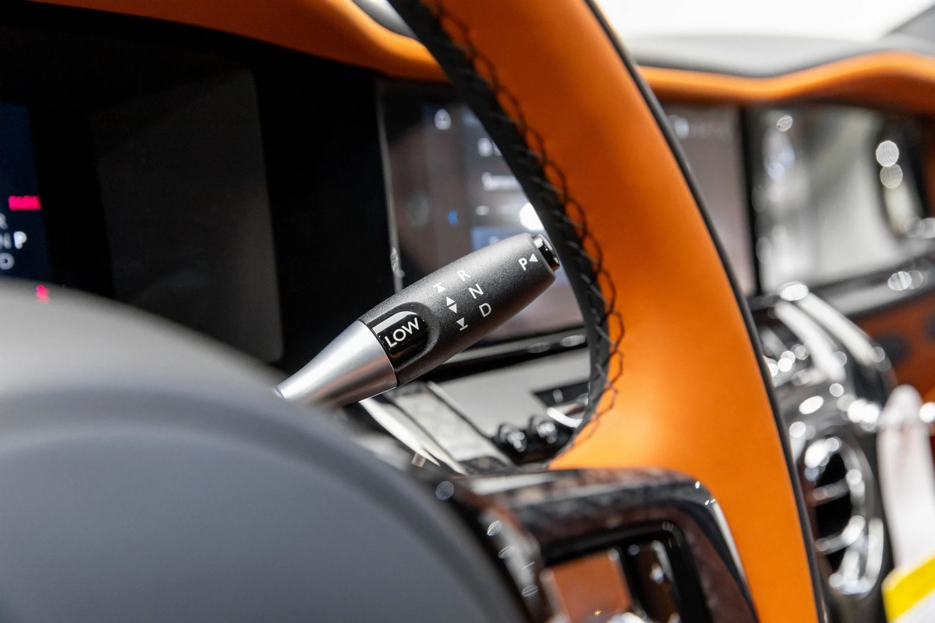 mph022_2166853202_23_10c0e55563