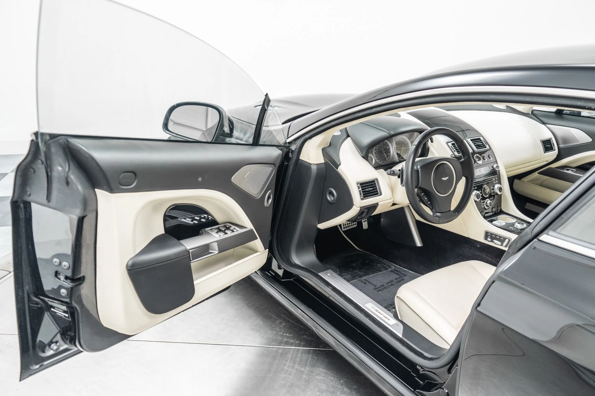 mph022_2172332165_Used_2012_Aston_Martin_Rapide_V12_power_High_Contrast_Color_Combination_1781621426_4ad43e7938