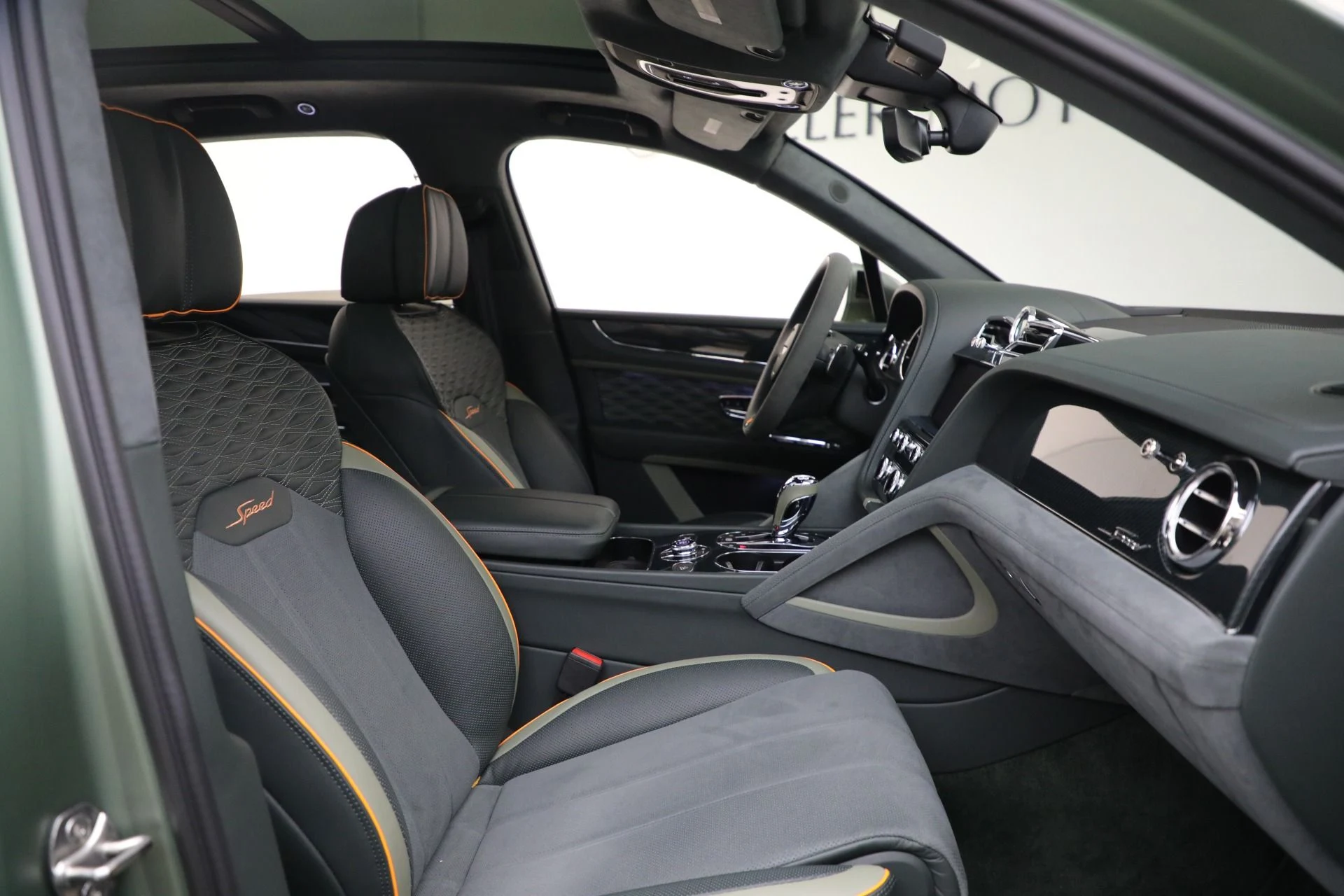 mph022_2173832766_New_2027_BENTLEY_BENTAYGA_SPEED_1761837159_829ccc3800