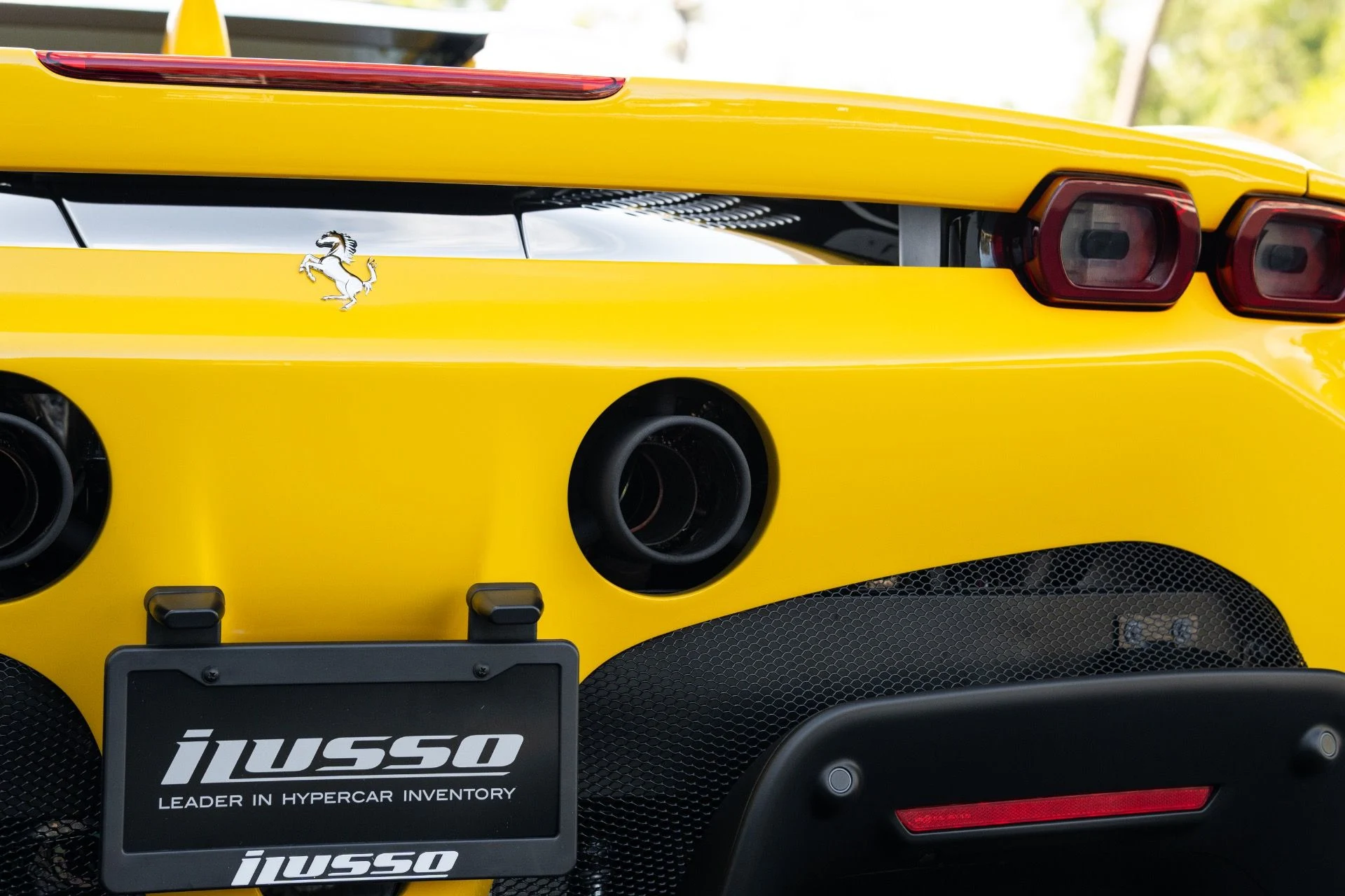 mph022_2175372464_Used_2025_Ferrari_SF_90_Spider_1772646640_b8c29a0e72