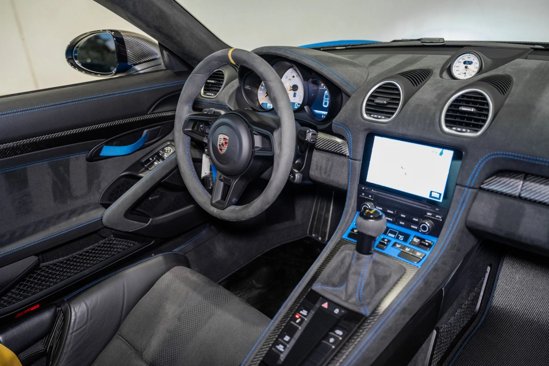 mph022_2177232838_Used_2023_Porsche_718_Cayman_GT_4_RS_1776783912_979b1185f2