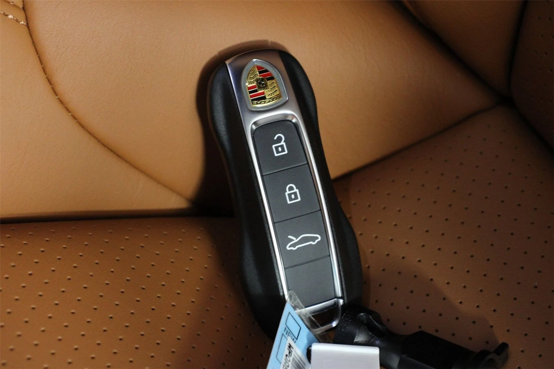 mph022_2178545434_52c7e7619dcd8794e6e2edaa0a11f1cb_4f9897193a