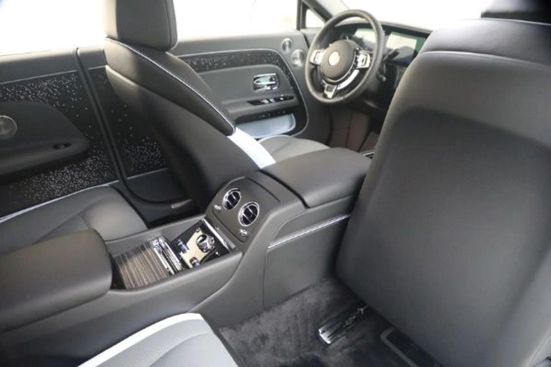 mph022_2178699482_Used_2026_Rolls_Royce_Spectre_df51e1db89