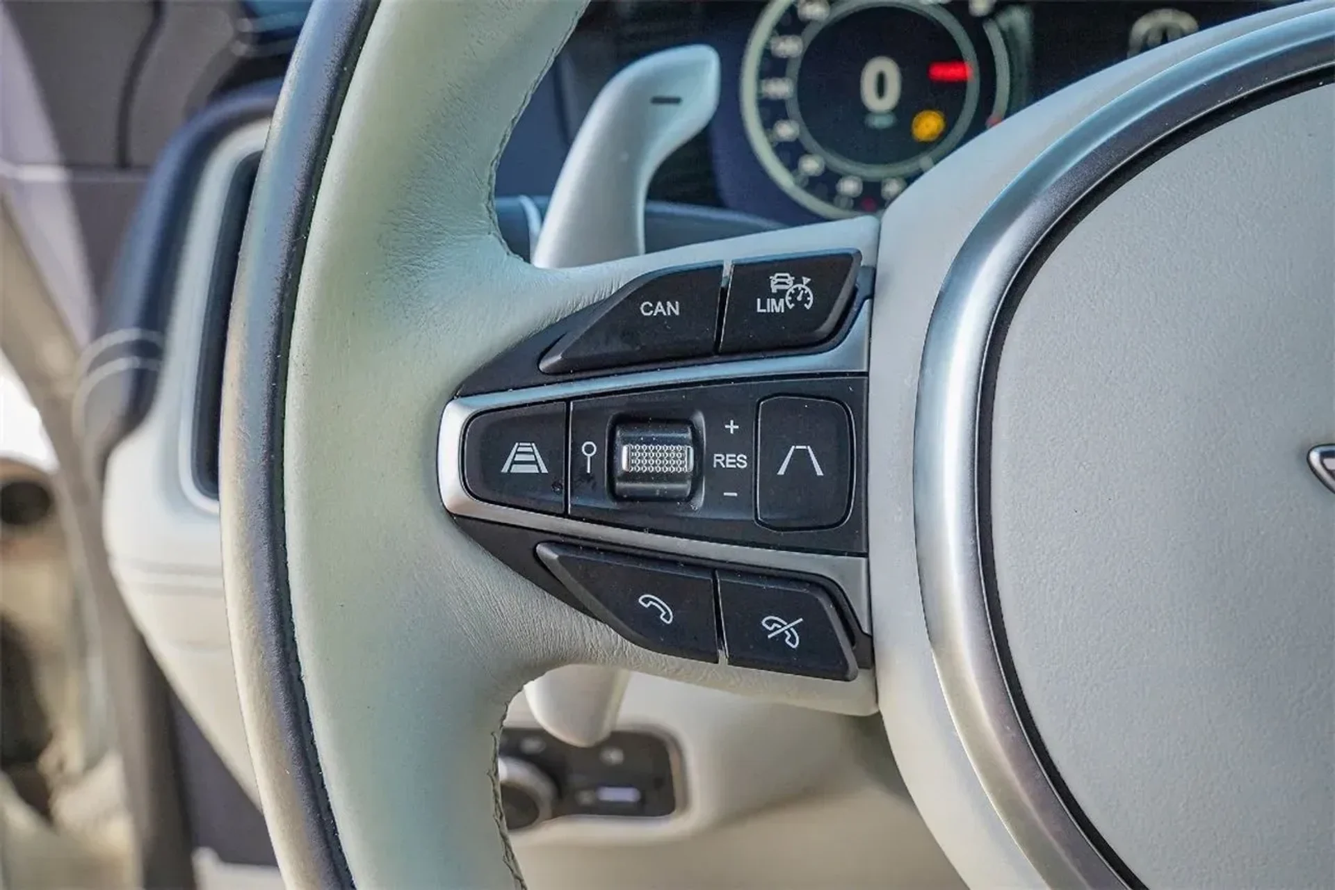 mph022_2182249464_92d30384c9394edfa44f7e308f135700_8f4d07faae