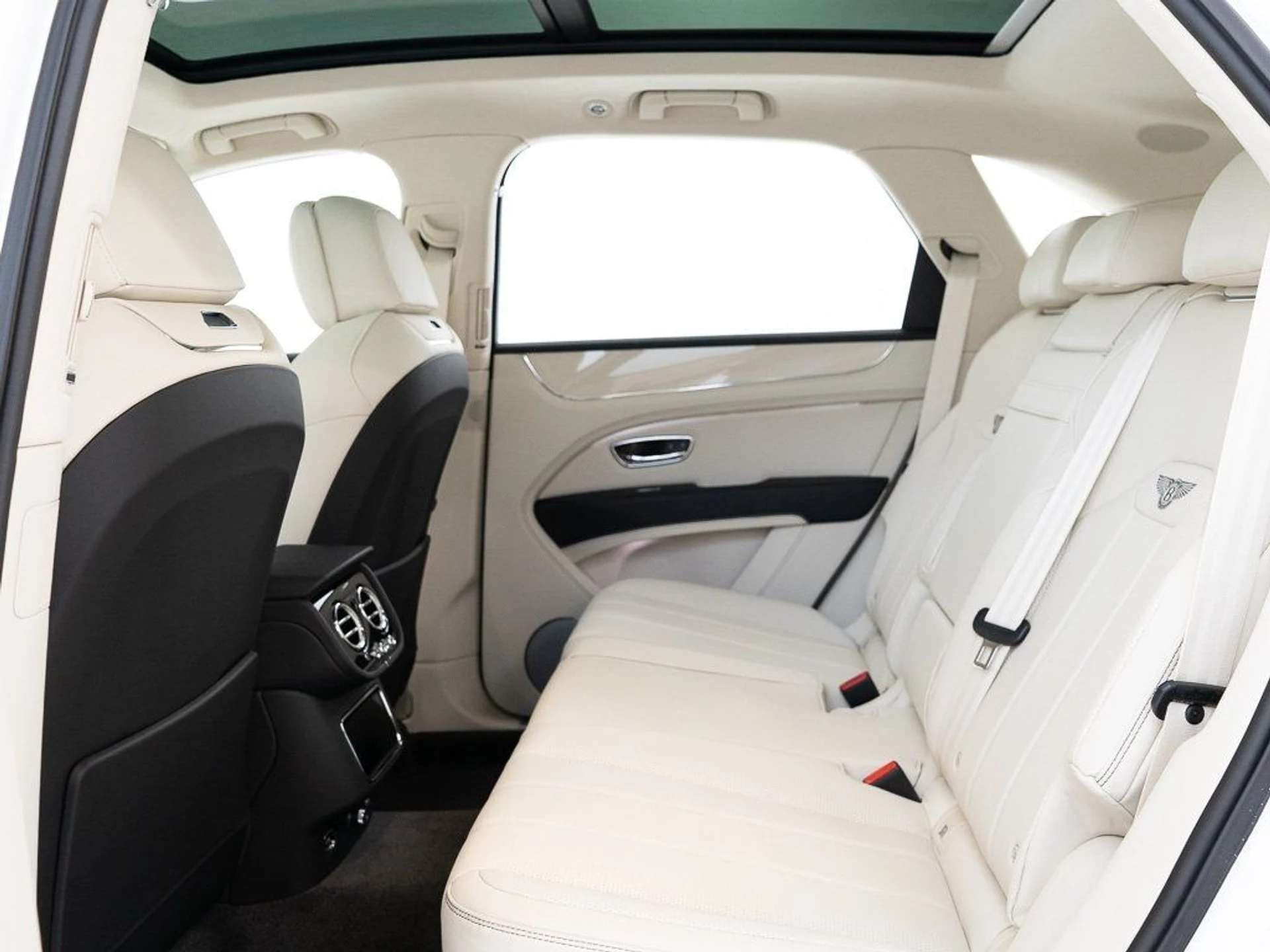 mph022_2189297043_621b5d7fee4e437151c1b43a08ecab81_ba1bd5be46