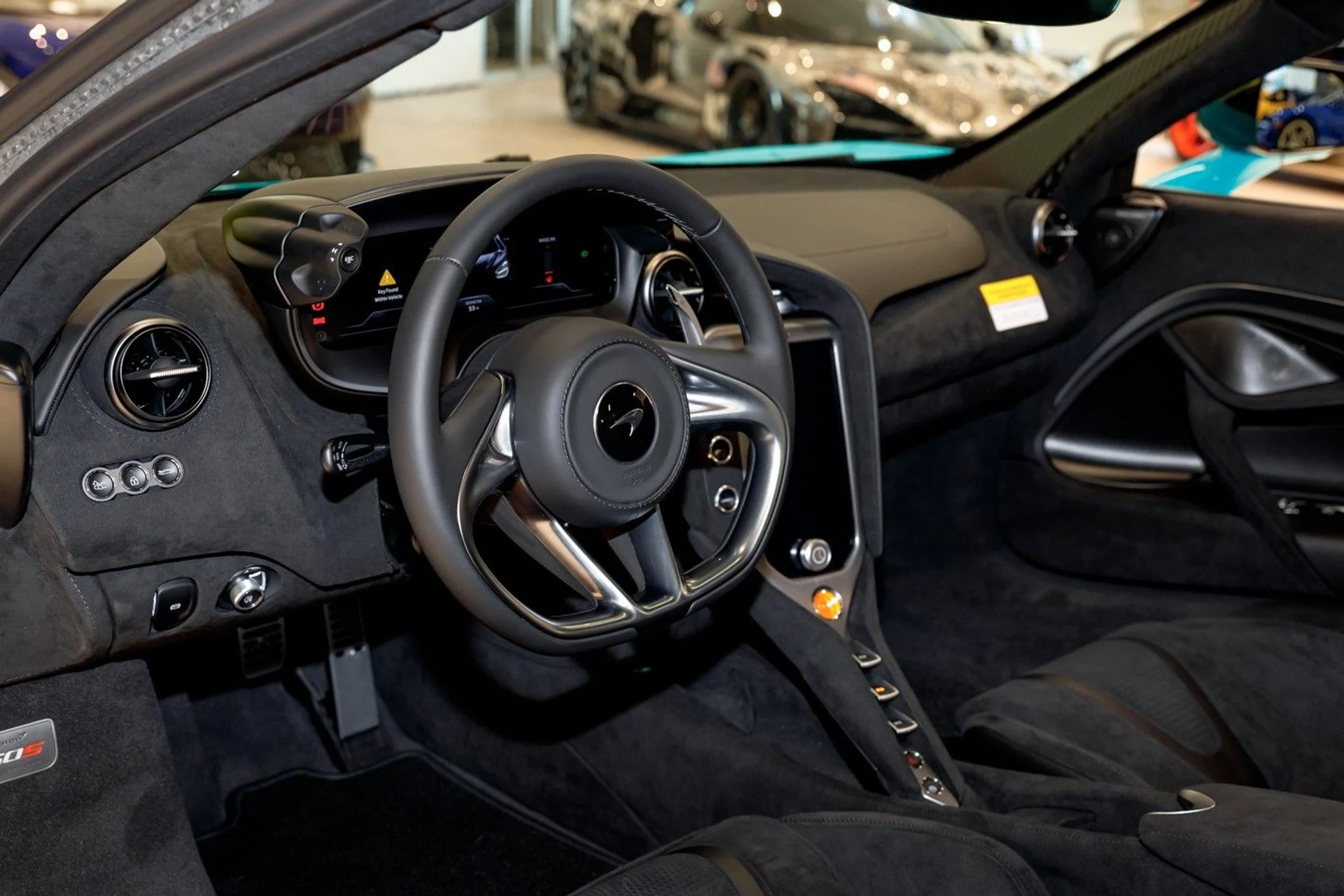 mph022_2189906933_605_p23_l_c5cfb9868e