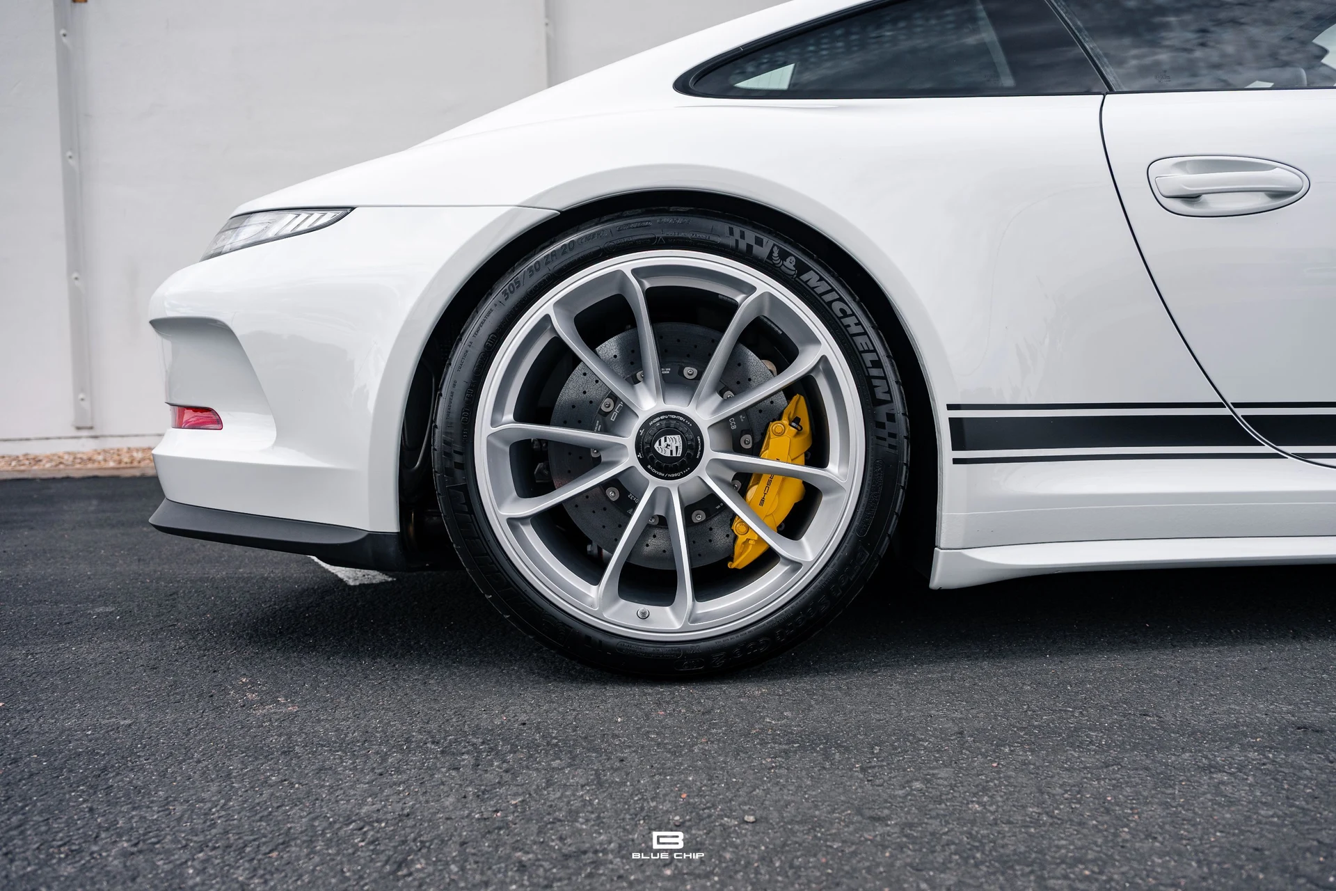mph022_2204307854_6a691ce48f050668ae8c3983_23789_202016_20_Porsche_20911_20_R_23_6cb9012992