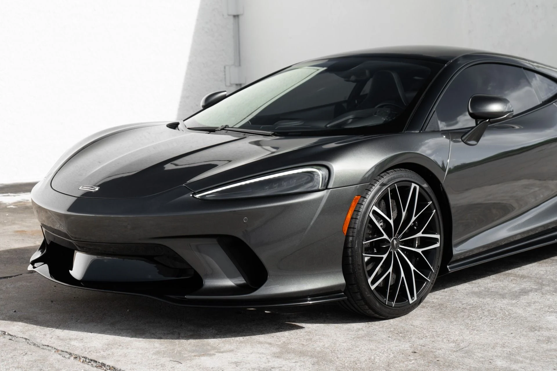 mph022_2207991013_Used_2021_Mc_Laren_GT_1775578978_00176ba3e3