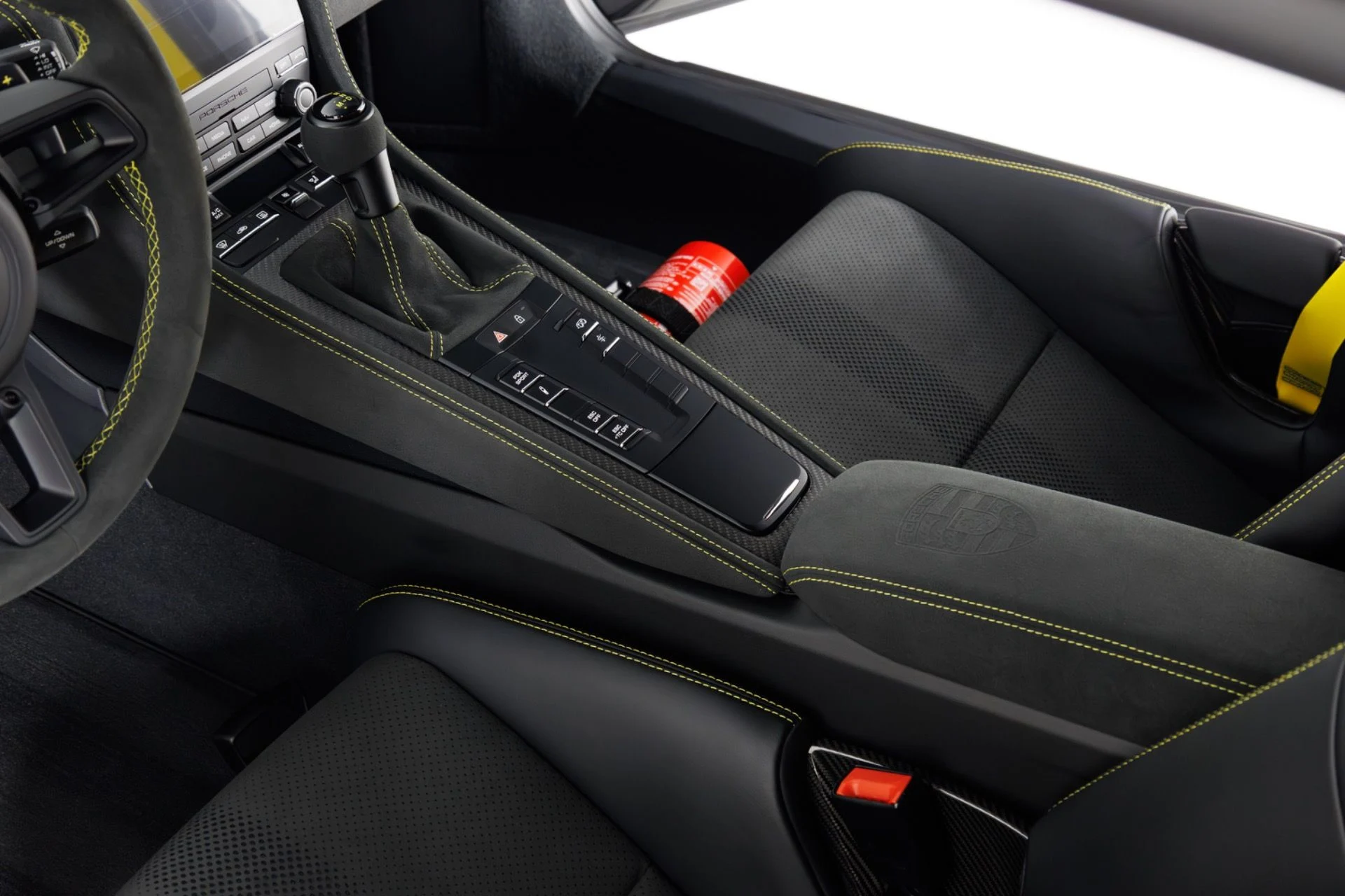 mph022_2209322835_Used_2025_Porsche_718_Cayman_GT_4_RS_1774365217_d02ff86ed8