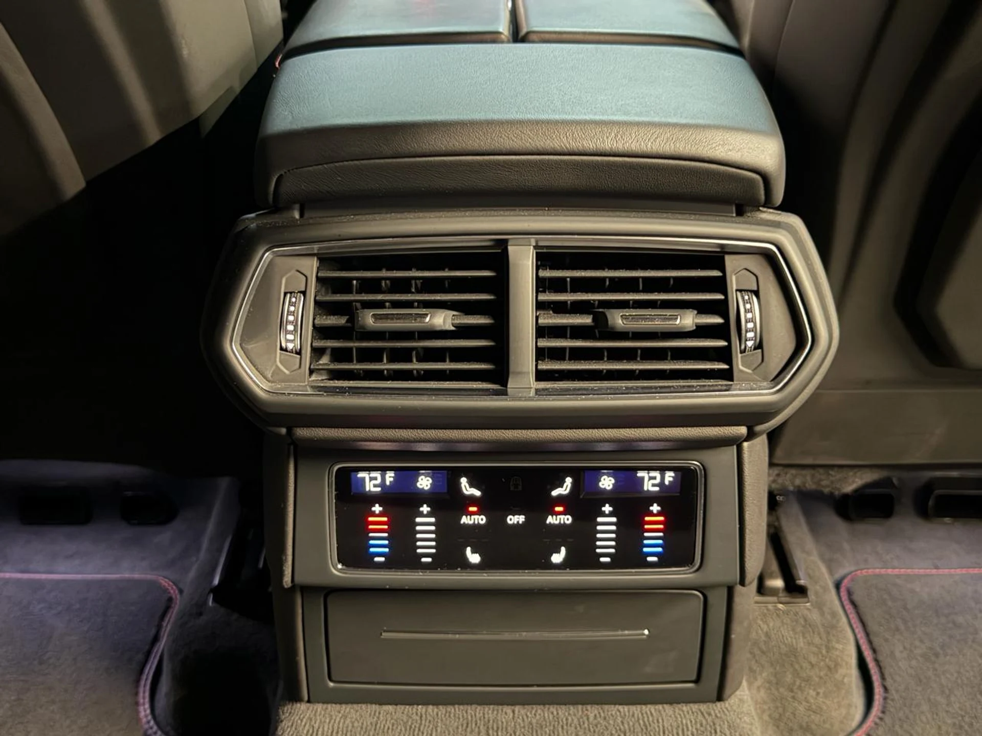 mph022_2210105078_639071889640231953_467e4e51e2