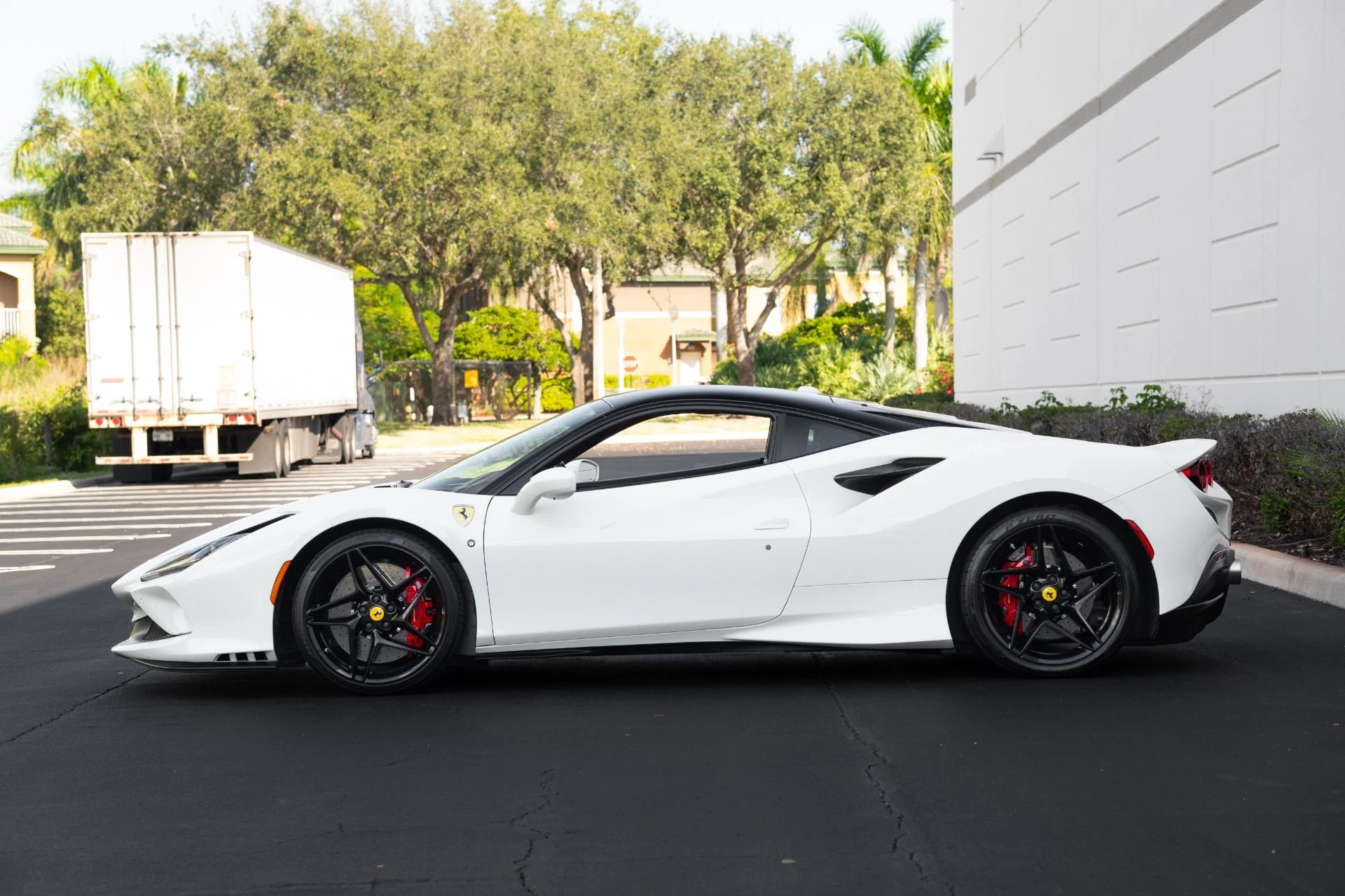 mph022_2216423141_Used_2021_Ferrari_F8_Tributo_1763762778_5759cc9cab