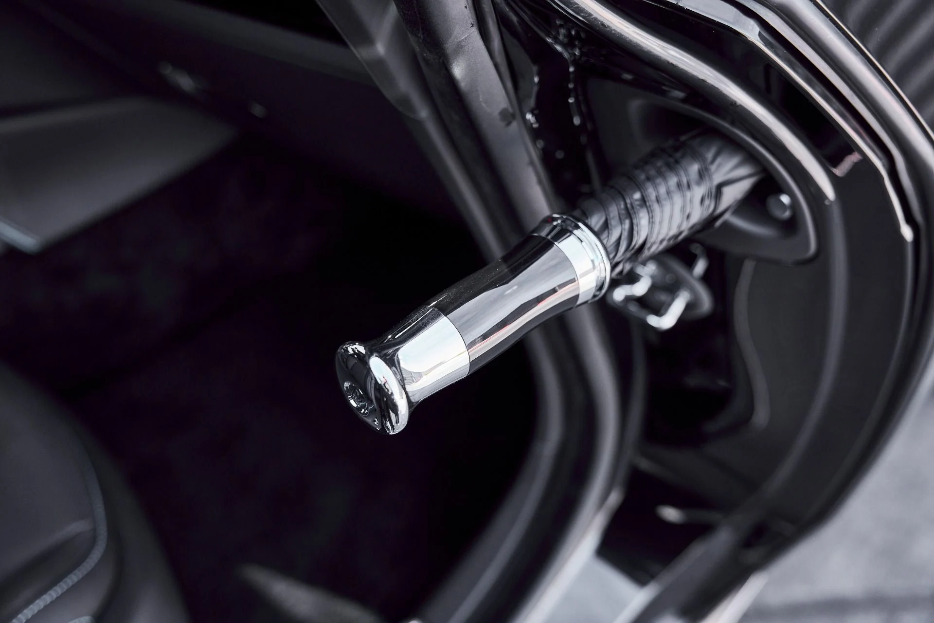 mph022_2220870259_Used_2025_Rolls_Royce_Spectre_Base_1771642449_088c2b94ce