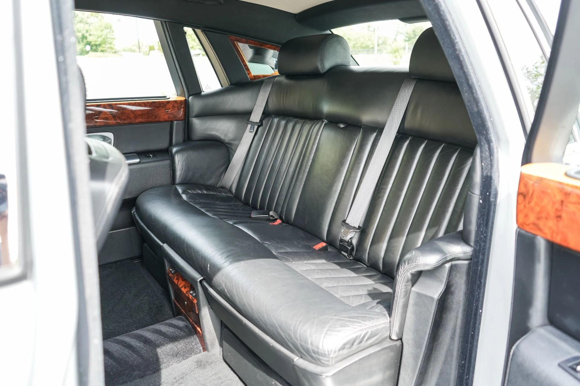 mph022_2223352393_Used_2005_Rolls_Royce_Phantom_1787087643_f1fff7e942