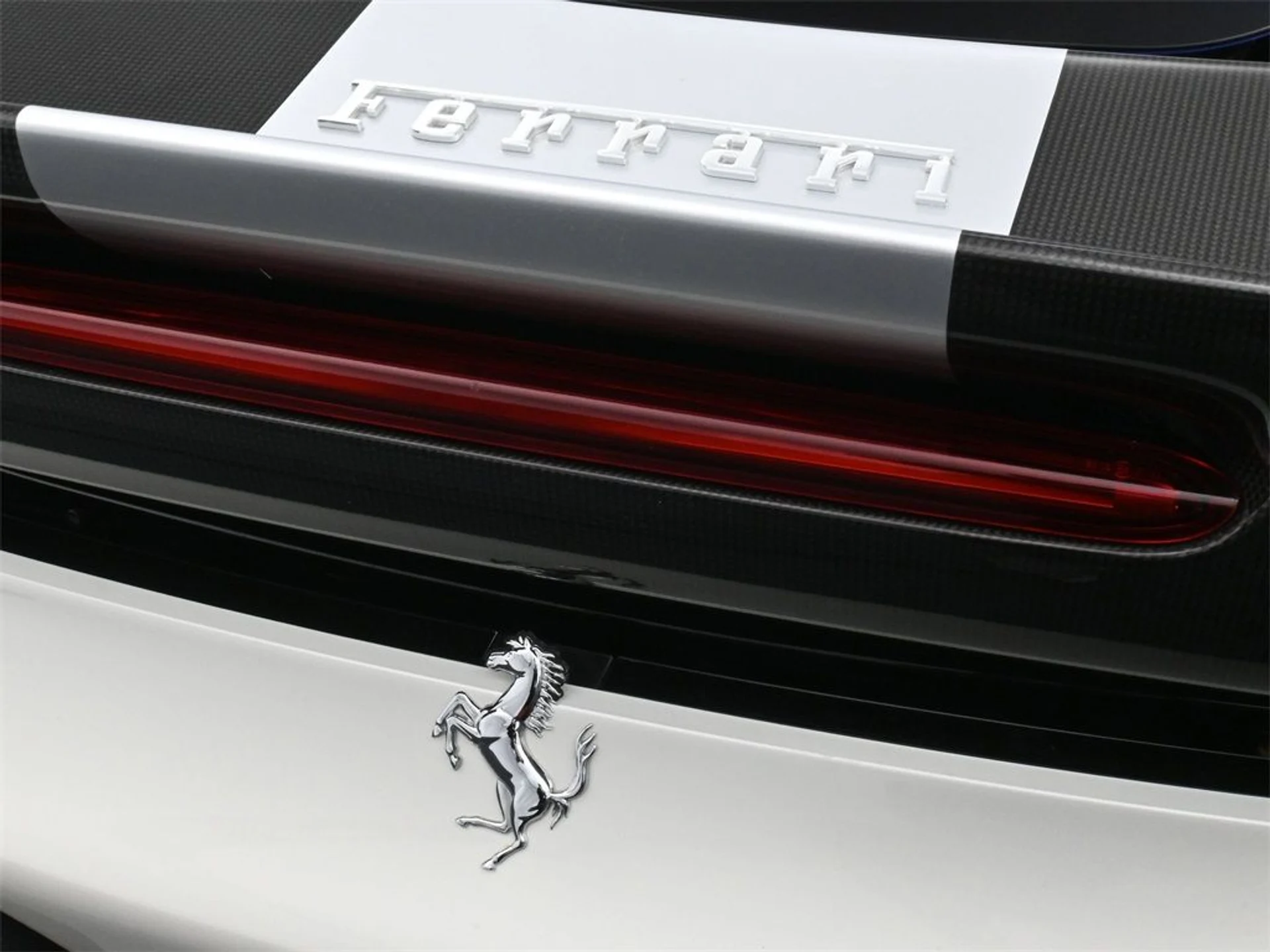 mph022_2227021609_bddcba25262ed3c9f8760094d542855f_83b4a55717