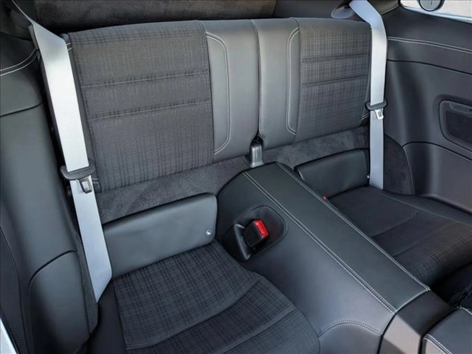 mph022_222837900_c_Ye5_Na_Vg37_R_Cgi_Av_Utf_XS_6_U_Lm_QE_2525b3c78d