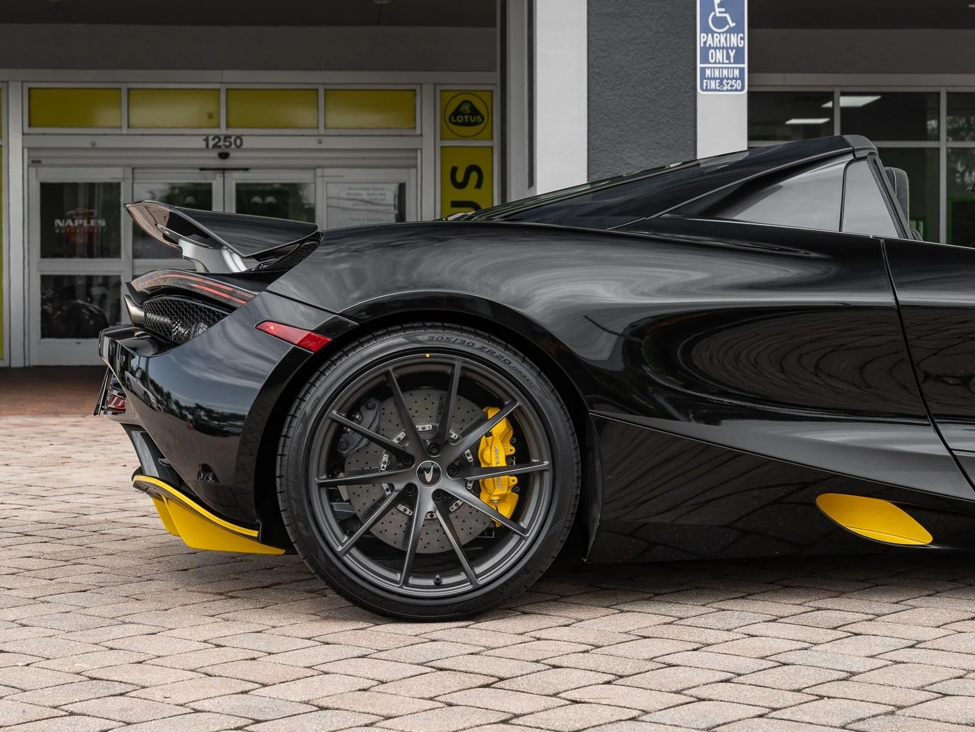 mph022_2233309526_Used_2022_Mc_Laren_720_S_1756483728_2eb34b31c3