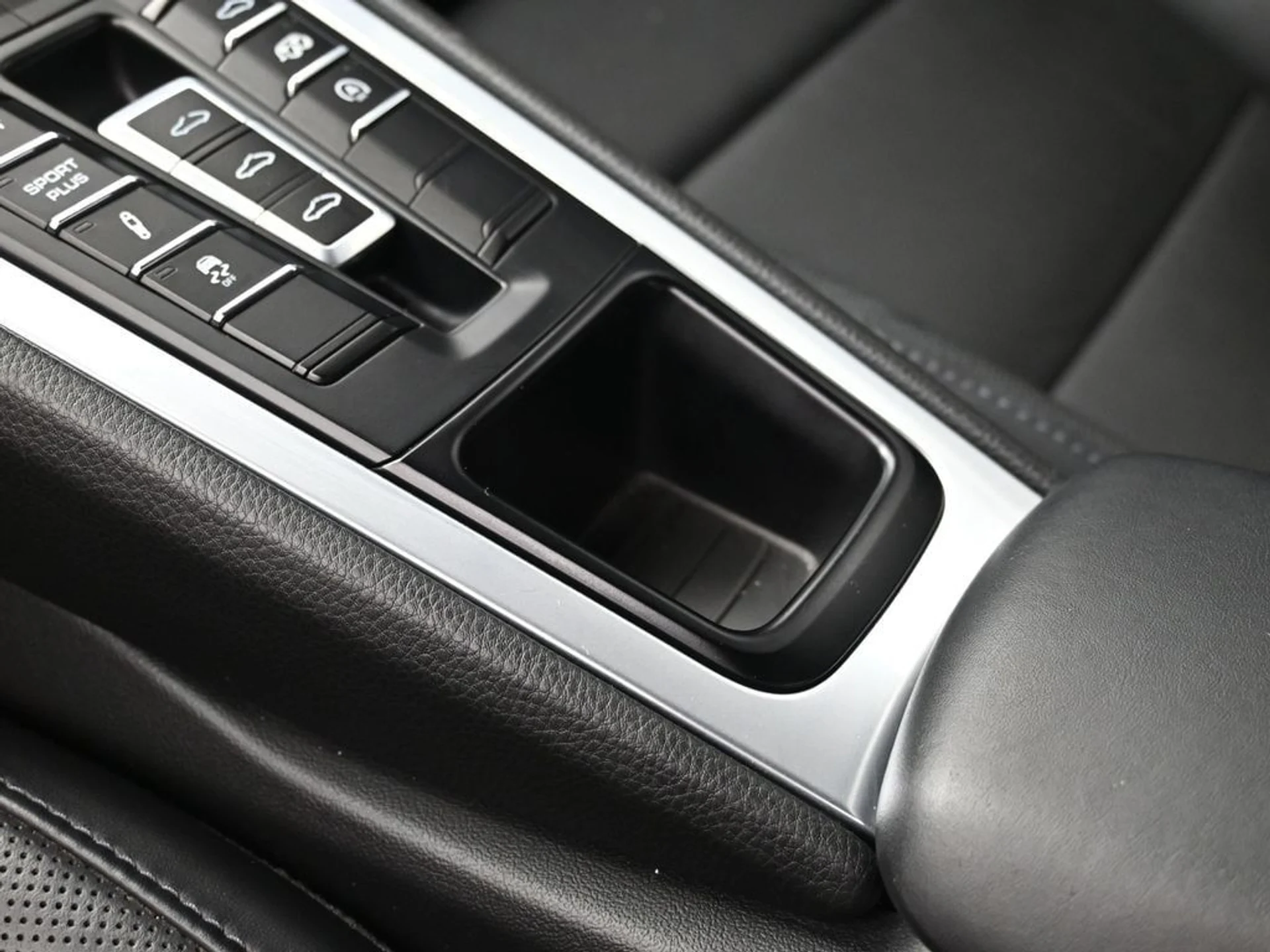 mph022_2234350529_6bef37fa70d69b1f02646569510b8259x_f665cde921