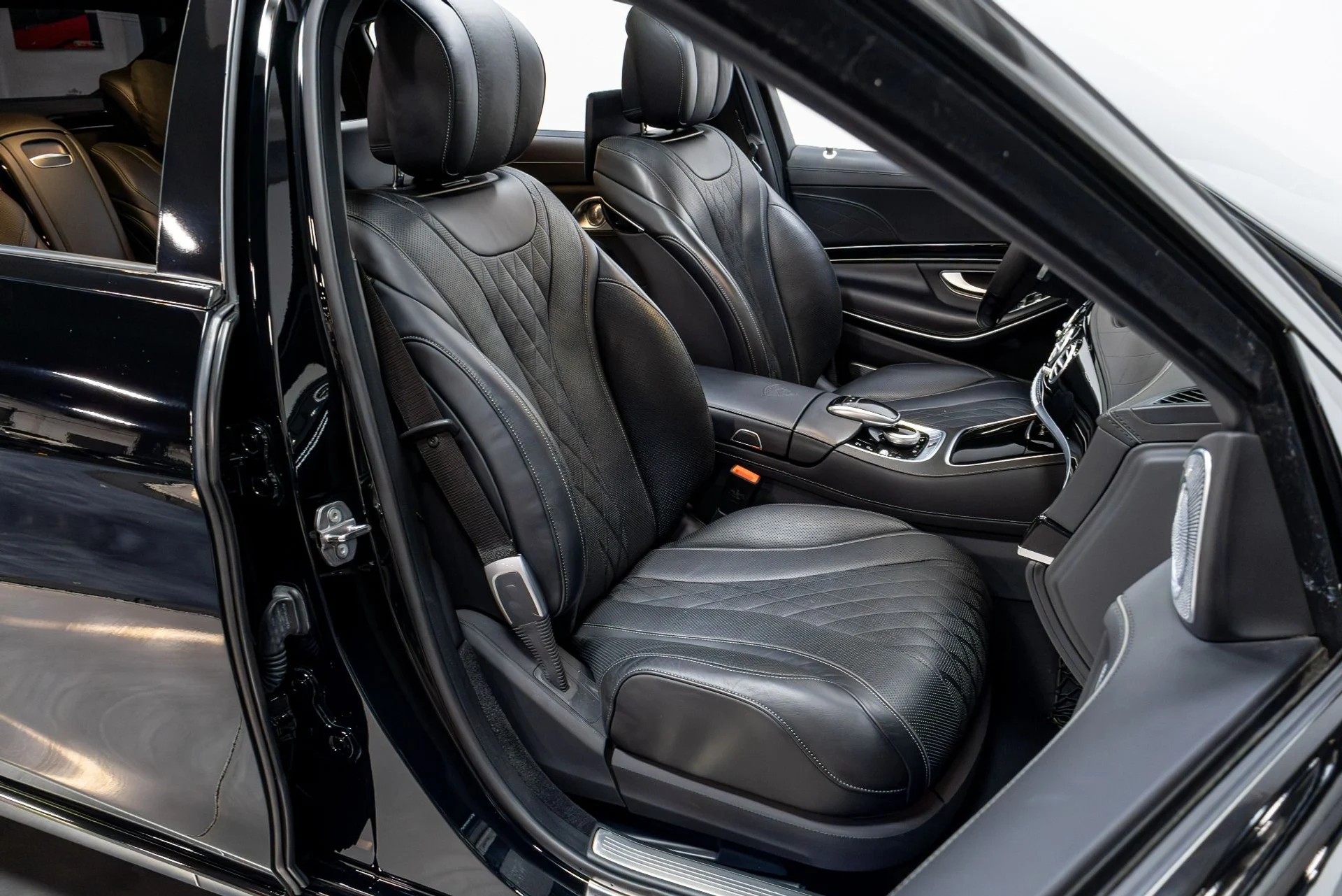 mph022_2235333676_Used_2020_Mercedes_Benz_S_Class_Maybach_S_650_1773874988_197e80c074