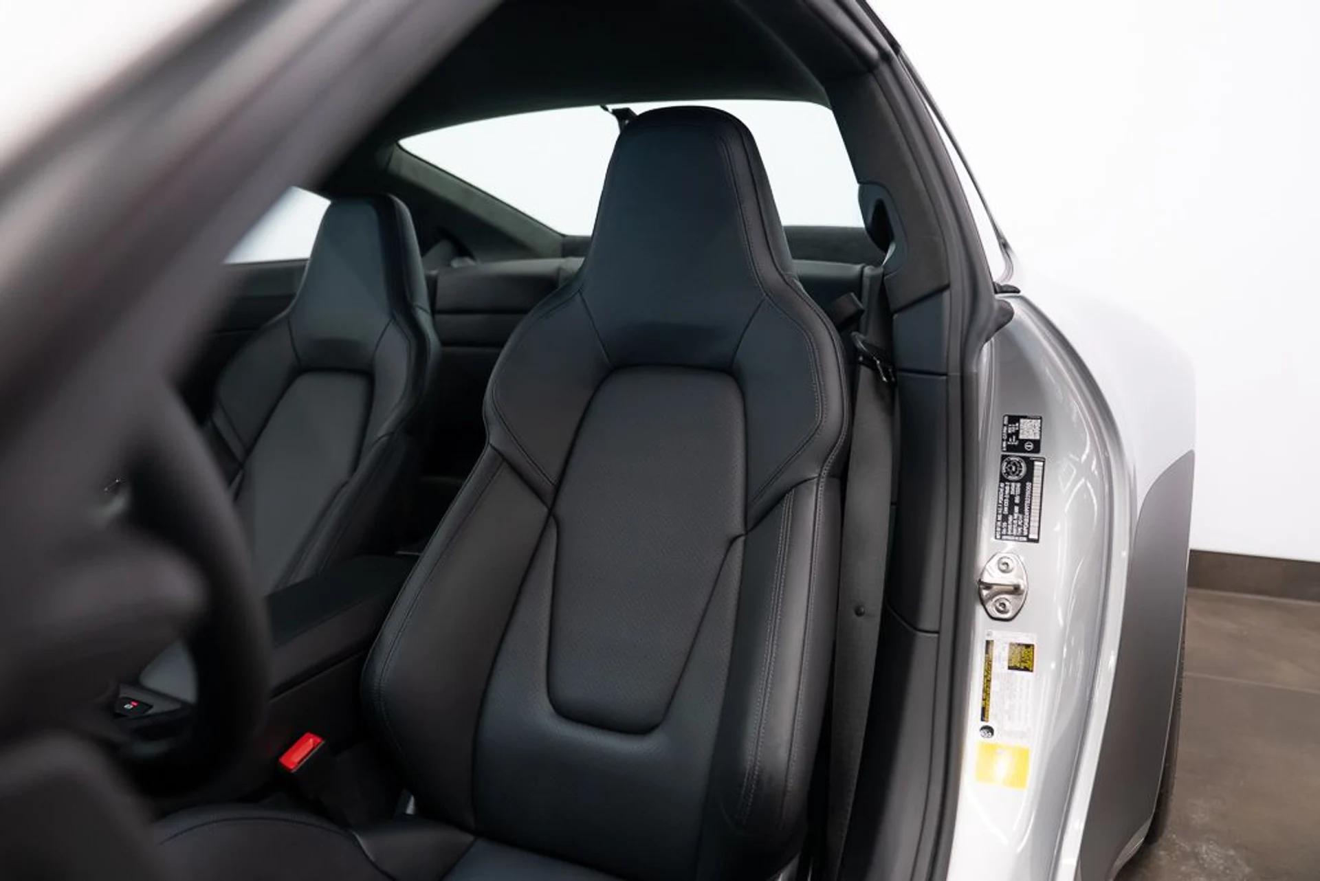 mph022_2237085617_porsche_911_2026_jpg_v_1775165756_ef4d1865c3