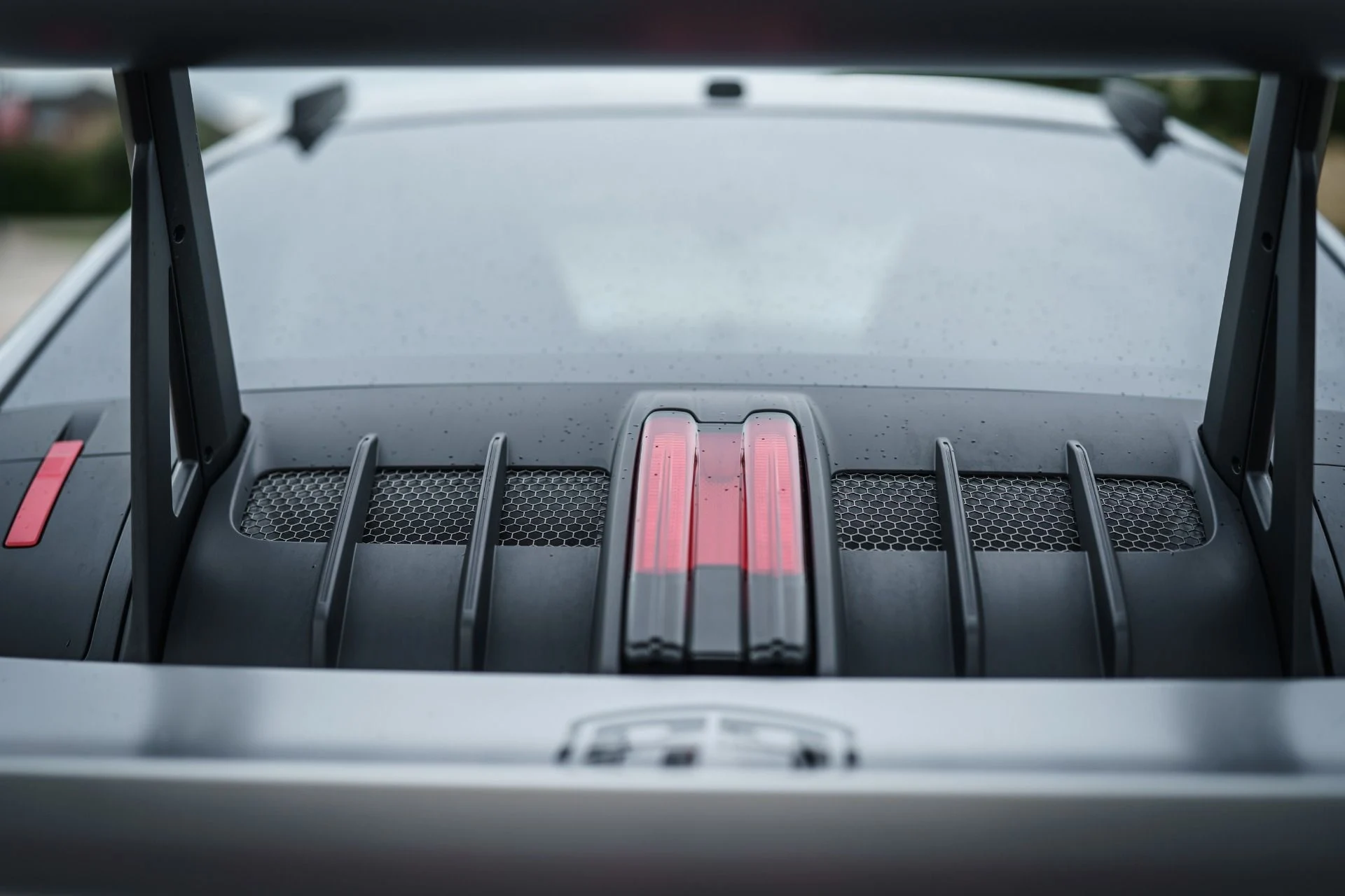 mph022_2239059588_Used_2025_Porsche_911_GT_3_RS_1777653448_53d8231cce