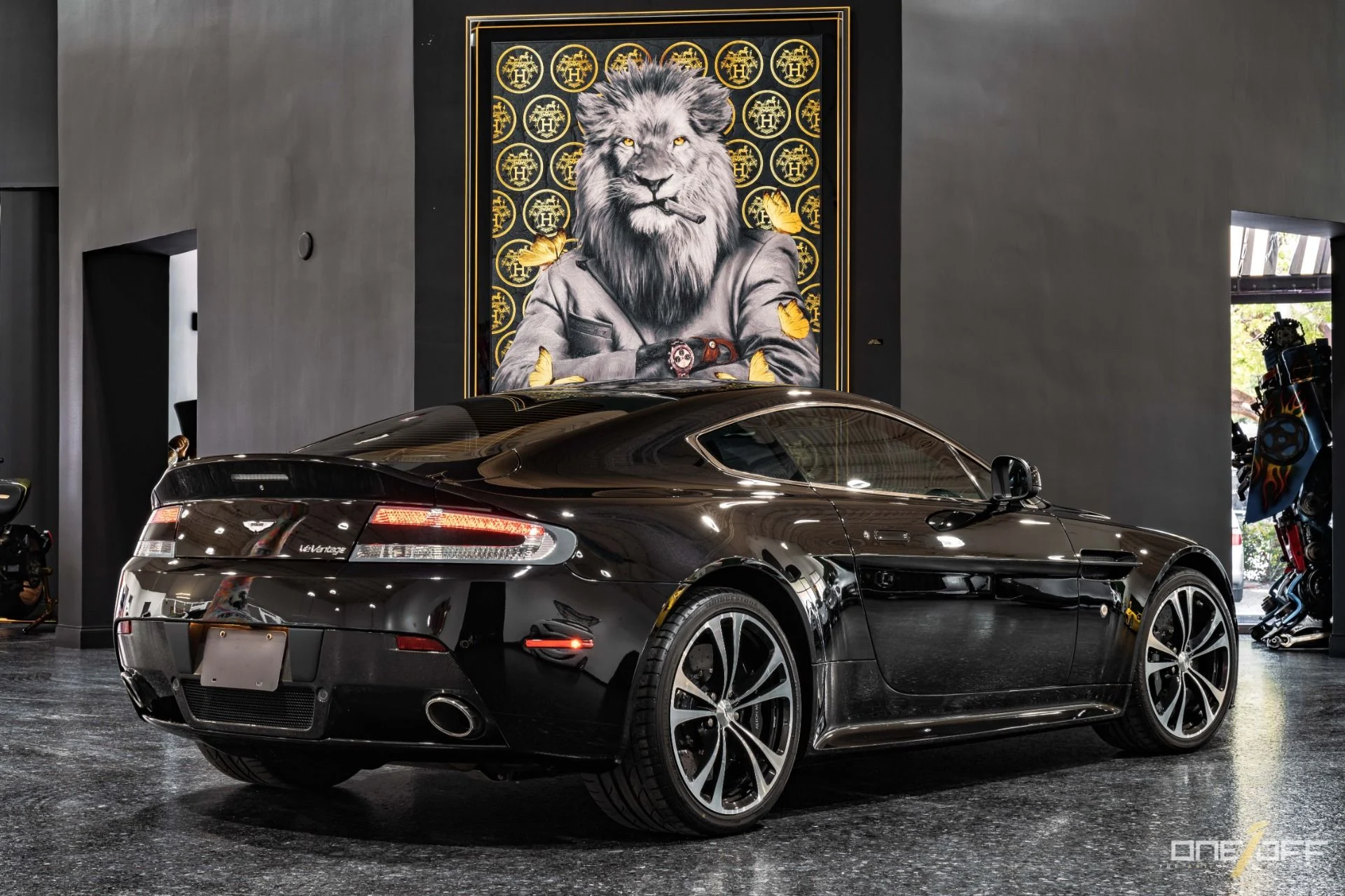 mph022_2239248778_Used_2011_Aston_Martin_V12_Vantage_Carbon_Black_6_Speed_in_Immaculate_Condition_1756349737_bc3d6ee813