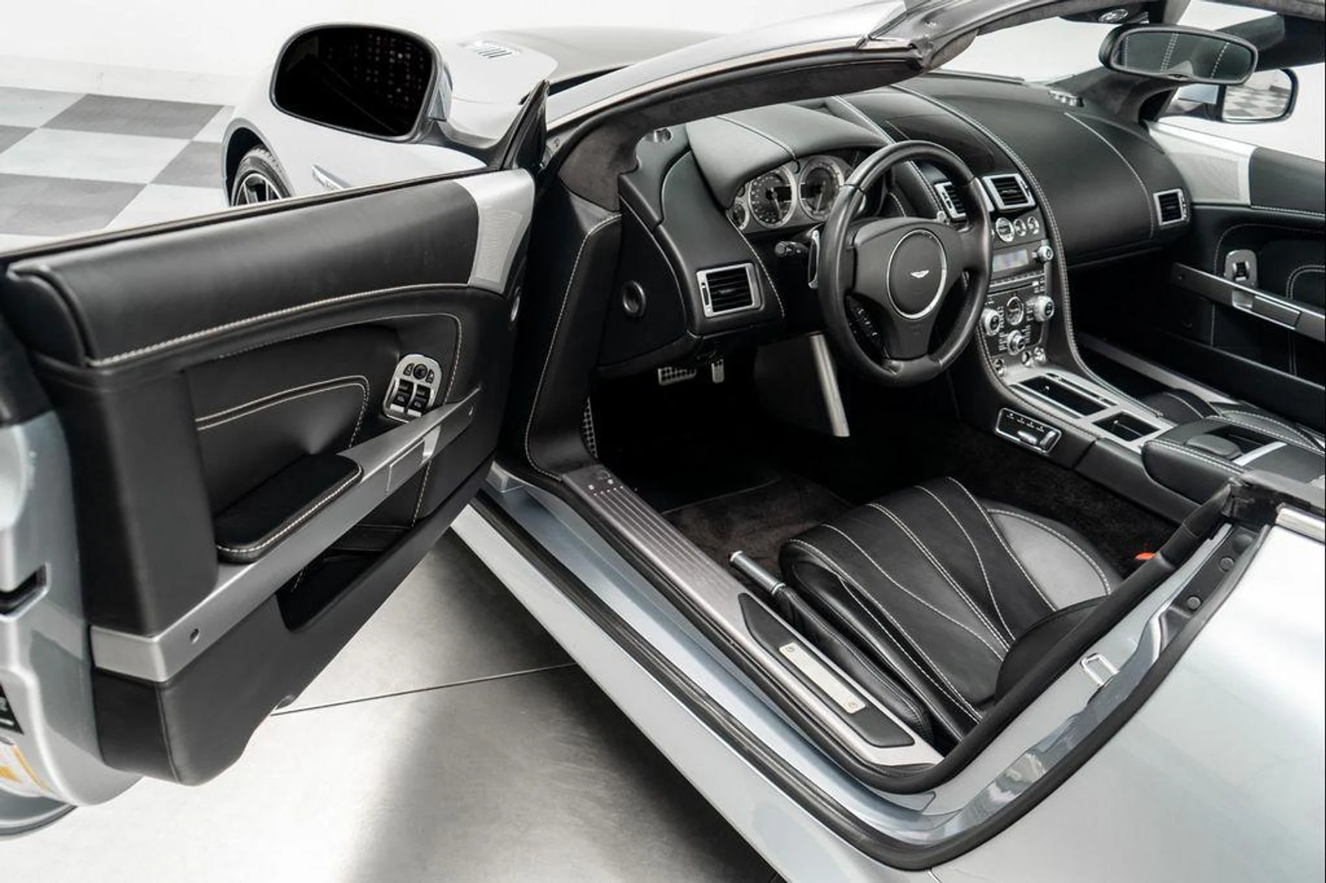 mph022_2242507795_F93s_SUS_19_F8_t0y_T_Ti_Rdbggyb4_07bbab3f2a