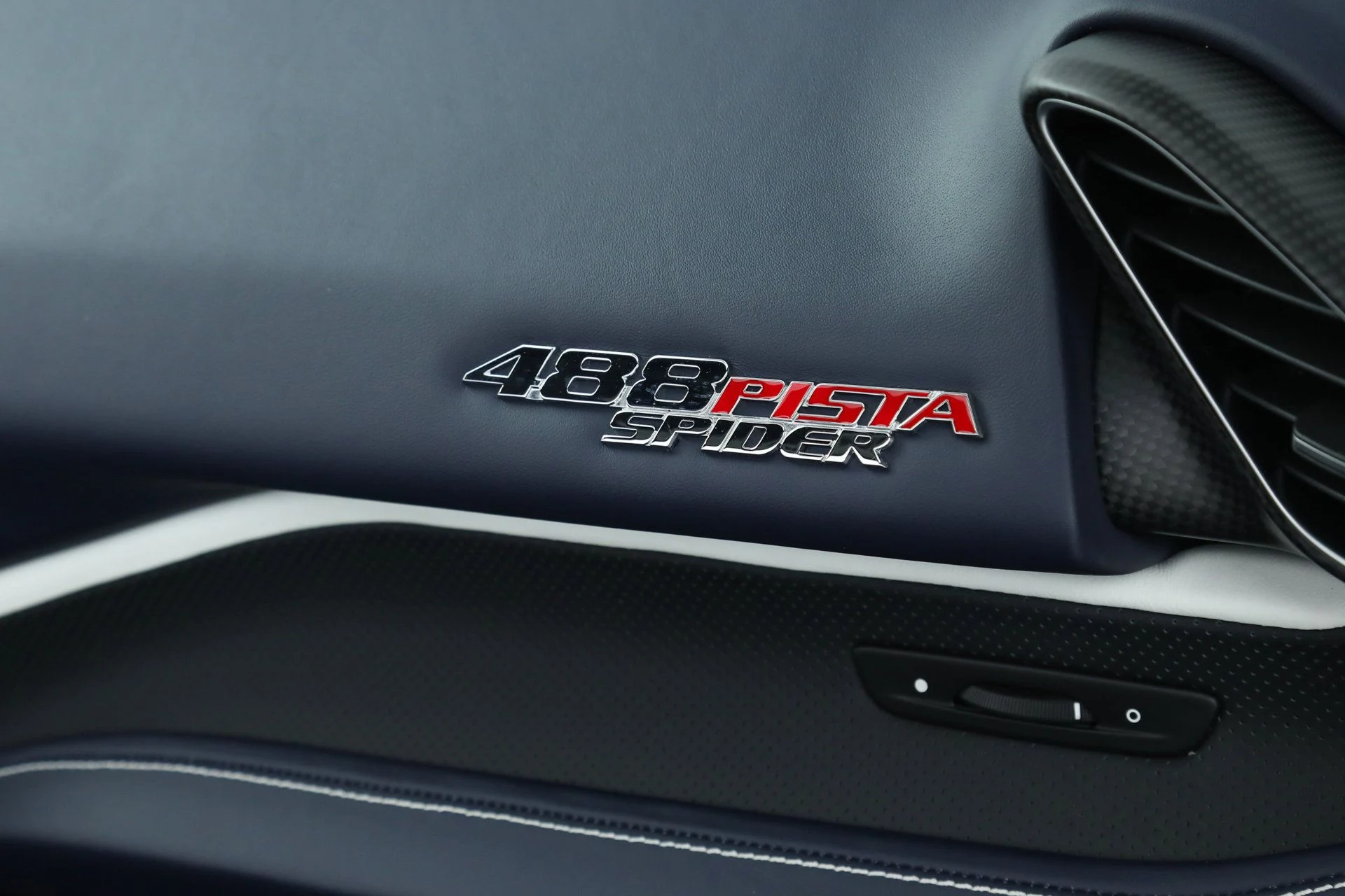 mph022_224403476_e2fb58eb8c1546b67b8b26951d334b06_6748670f7f