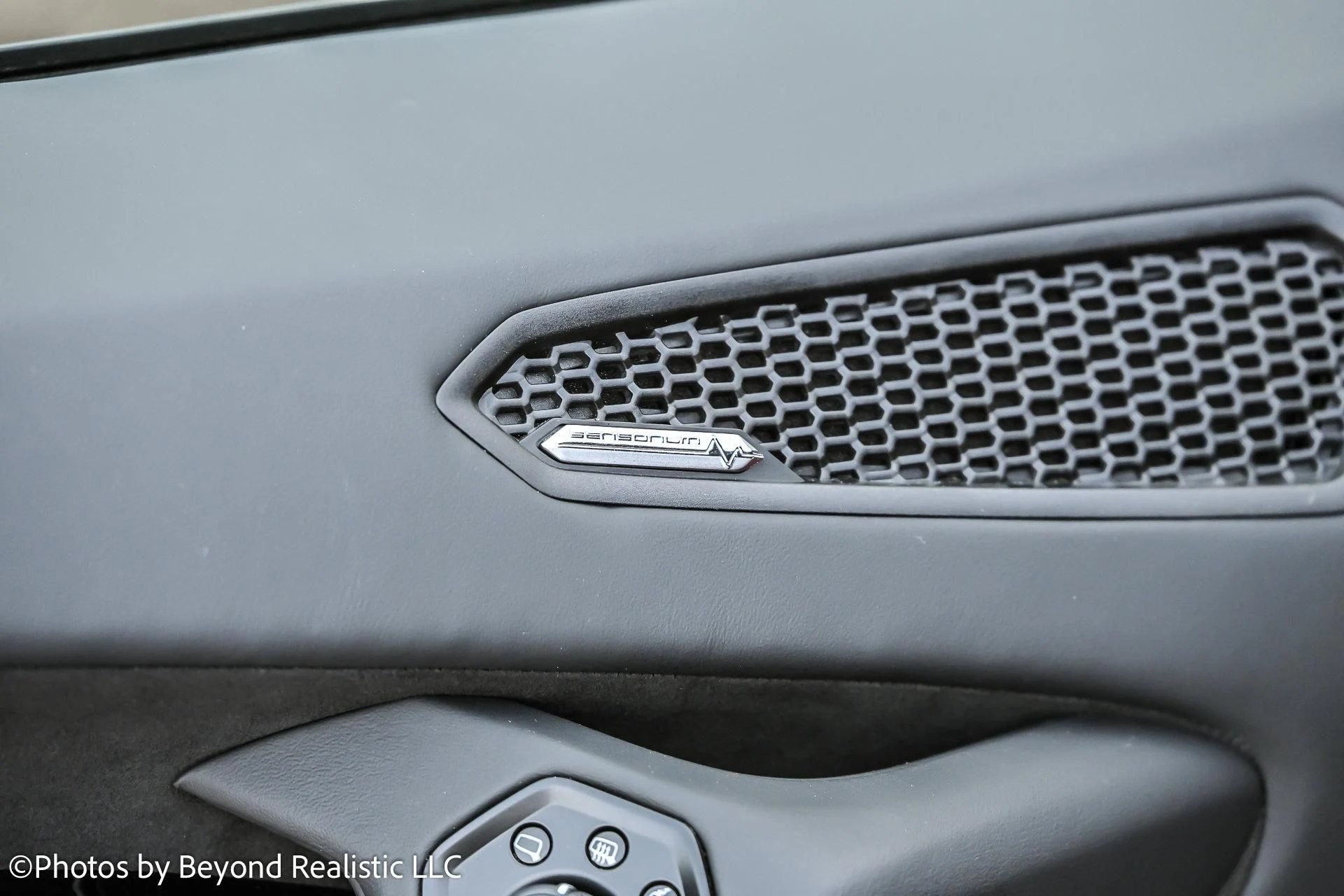 mph022_2245592246_Used_2024_Lamborghini_Huracan_EVO_Spyder_1755331832_7a2dfadb4d