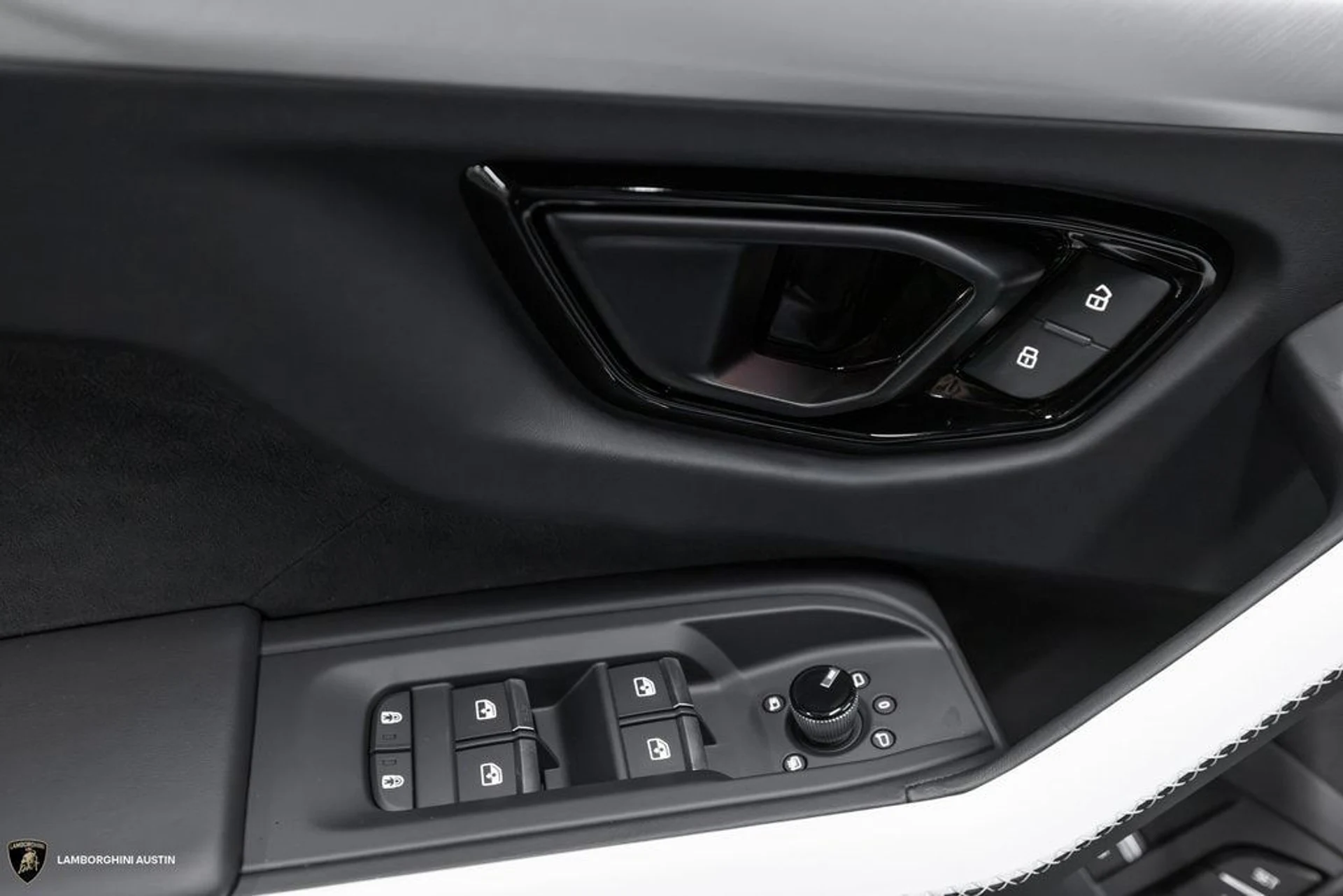 mph022_2245770831_5e56f5bdc500035821caa832079b1728x_c51adbcf52