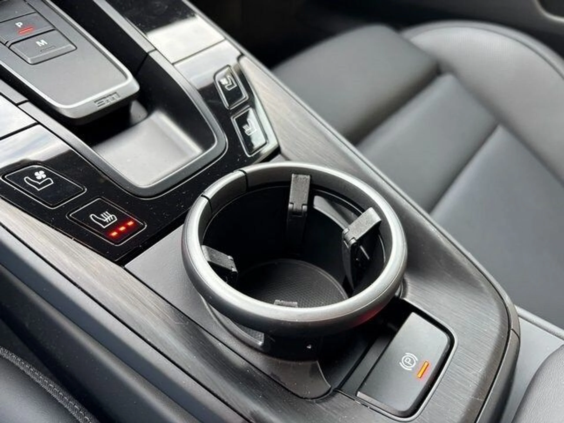 mph022_2246998038_9c02f53bfdff6eca40a958f9973dabeax_6230bd9dd5