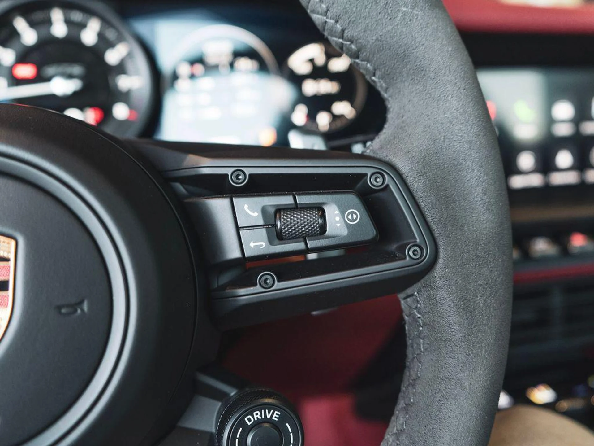 mph022_225254044_F_Ox_V3_Su_EX_6g_ZUH_Rvq_8_F1v_UAV_3w_cf87cb4082