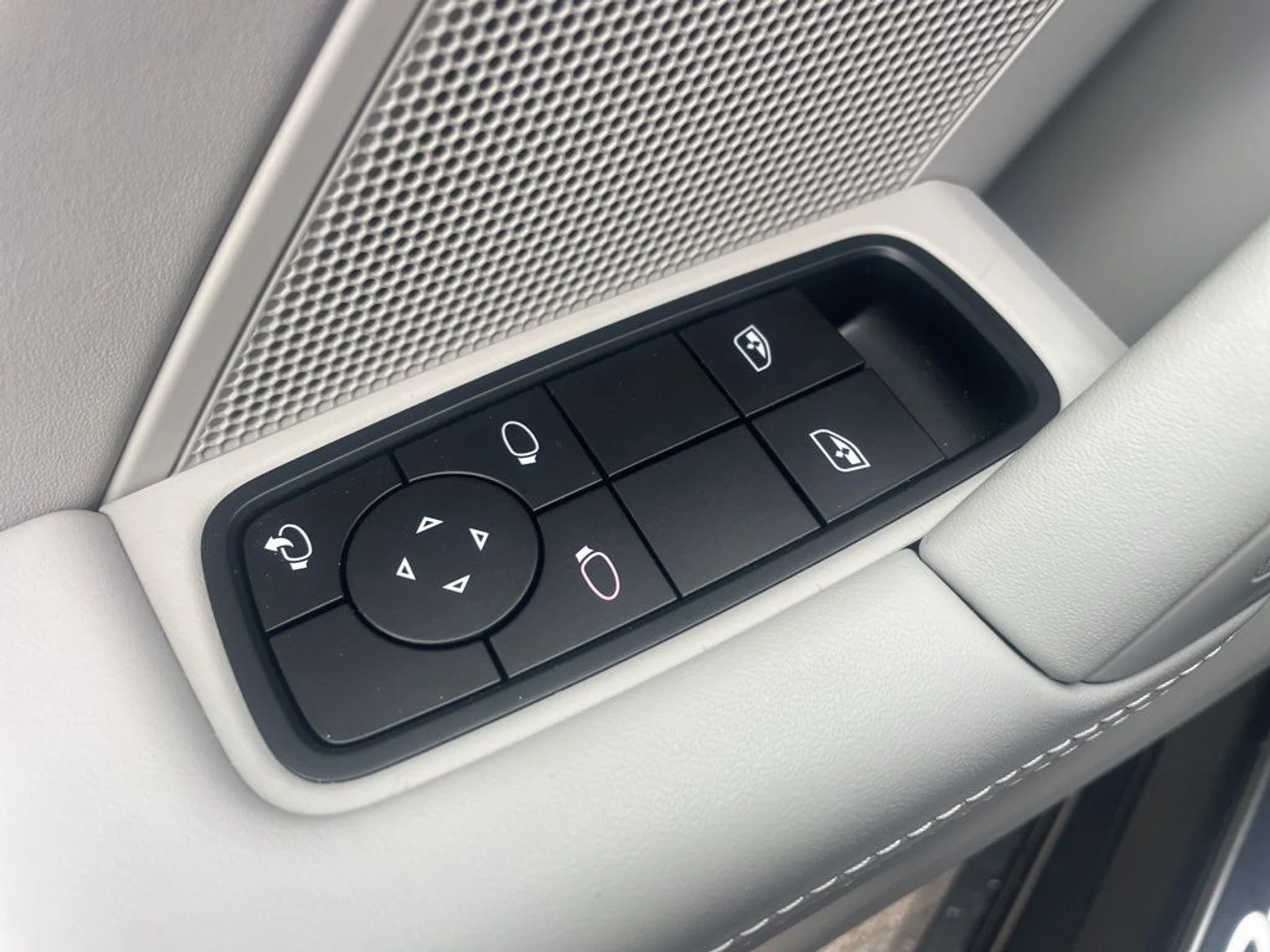 mph022_2254034149_ed80e8d9f0ab91e1941e5d7b7e610e0dx_98d906d2d4