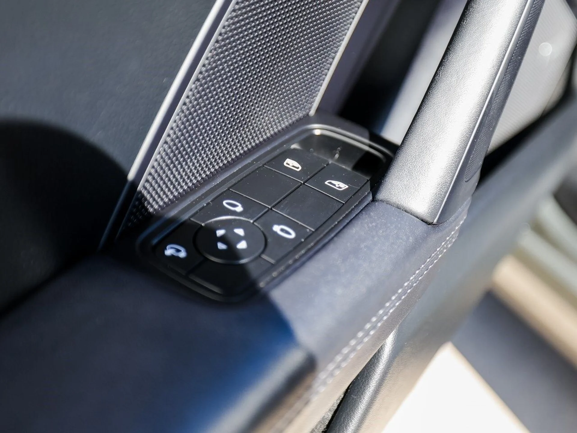 mph022_2255815786_9cece2ffe8064e8d9d7704bdb35cc556x_cbb4fa53e1