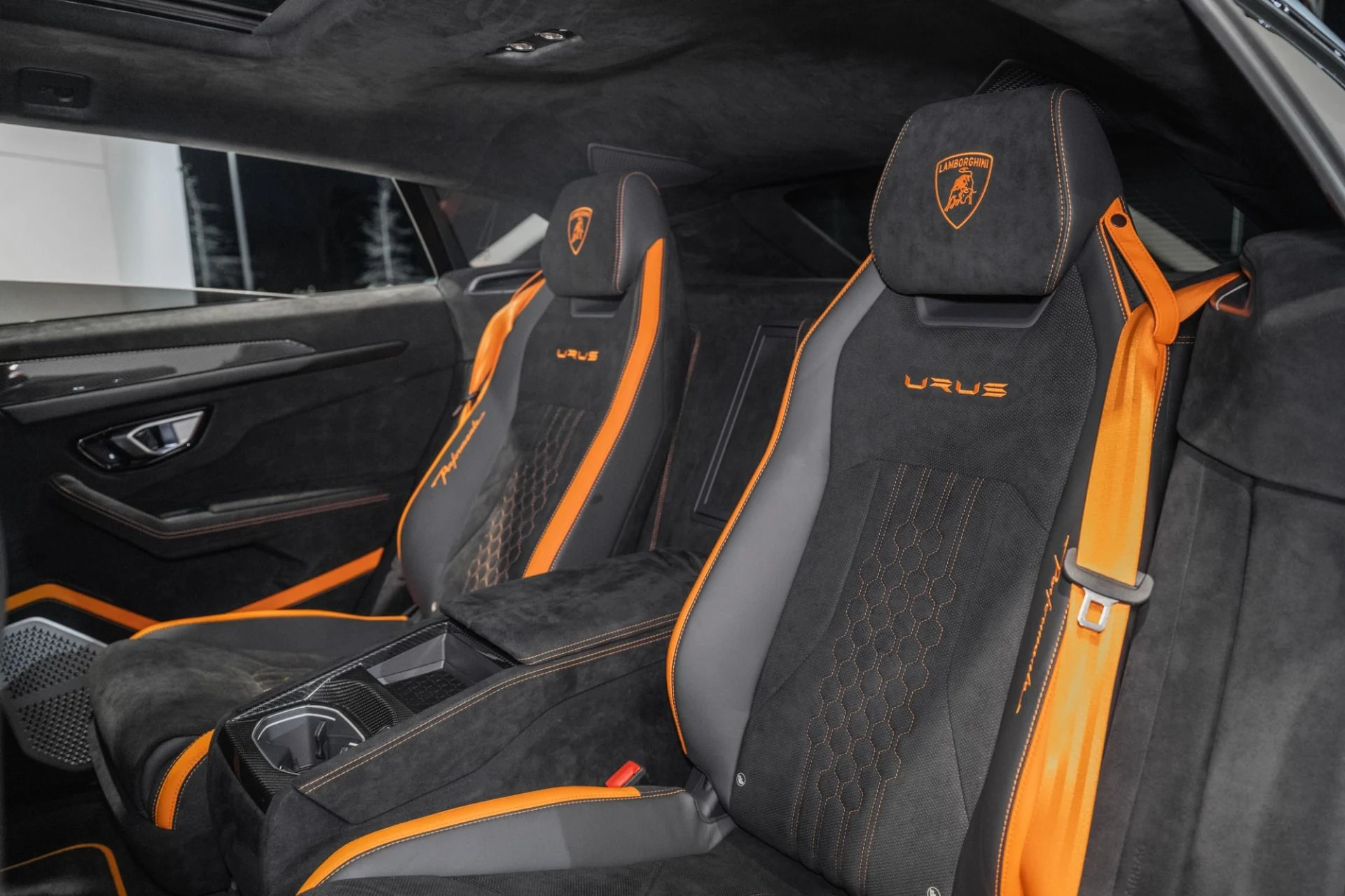 mph022_2258592863_Used_2024_Lamborghini_Urus_Performante_1773070205_39a1bf3e9d