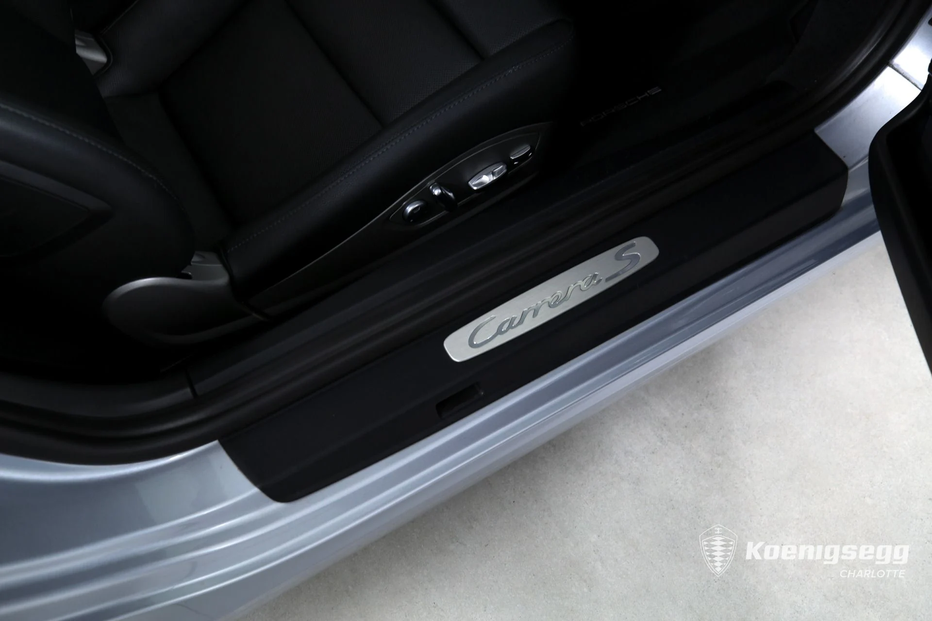 mph022_2259390243_Used_2015_Porsche_911_Carrera_S_1706289966_d232fdf952