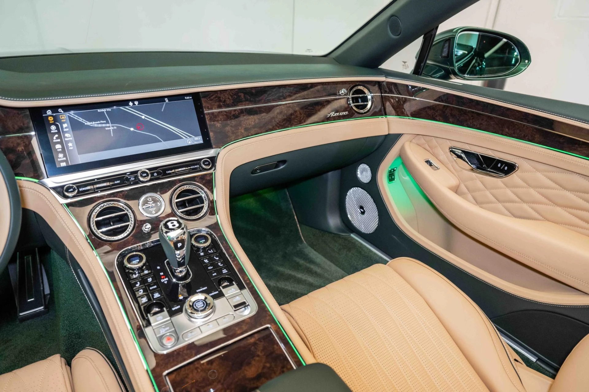 mph022_226097283_Used_2024_Bentley_CONTINENTAL_GTC_Azure_V8_1705167241_52c130bb6b